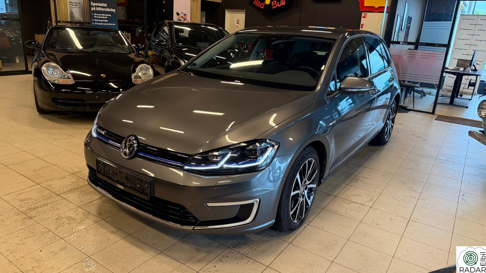 VOLKSWAGEN GOLF URBAN/SkinnSeter/ Navi/ CC/ Kamera/ AID display/ NY EU