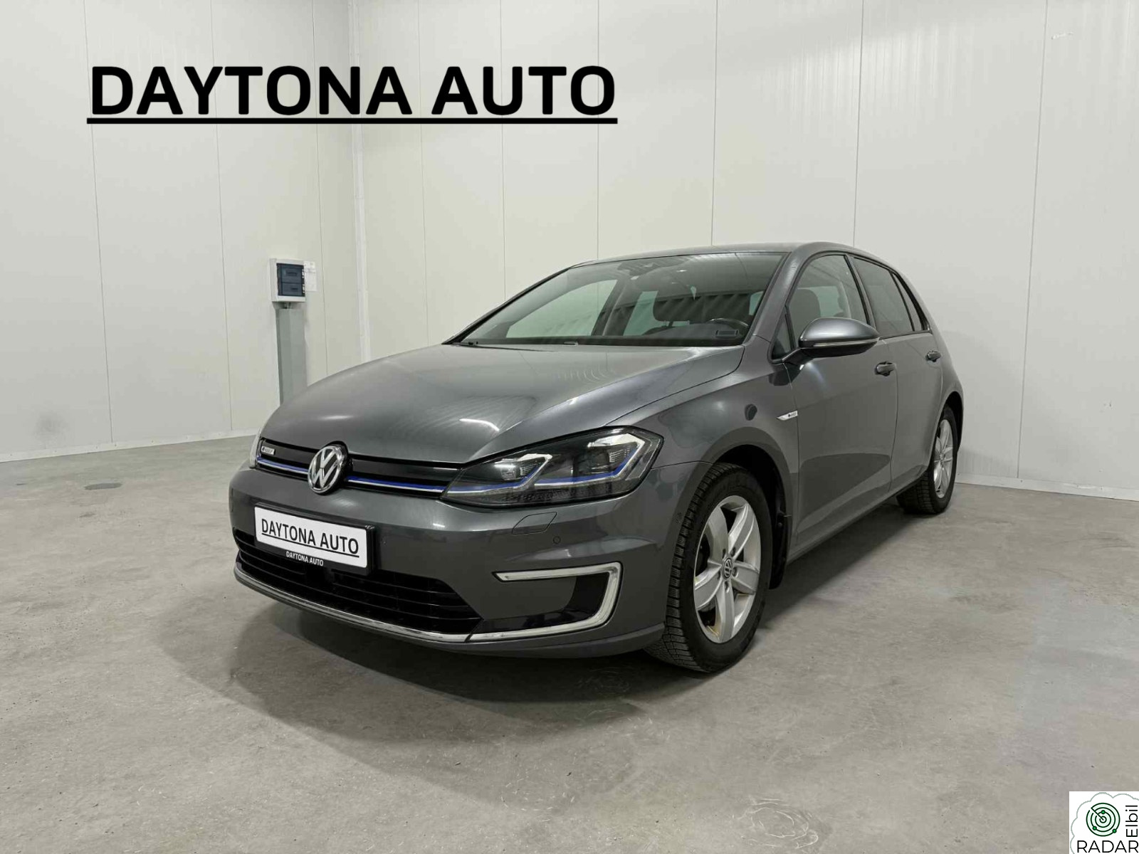 VOLKSWAGEN GOLF E-Golf, 300km, Skinn, Dynaudio, Active Info, ACC, Ny-EU