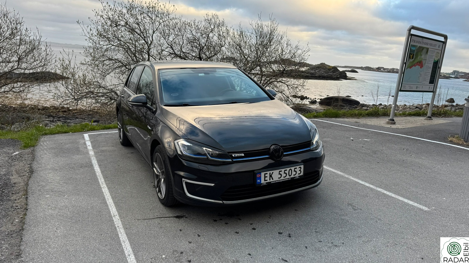 VOLKSWAGEN GOLF e-golf, 300km