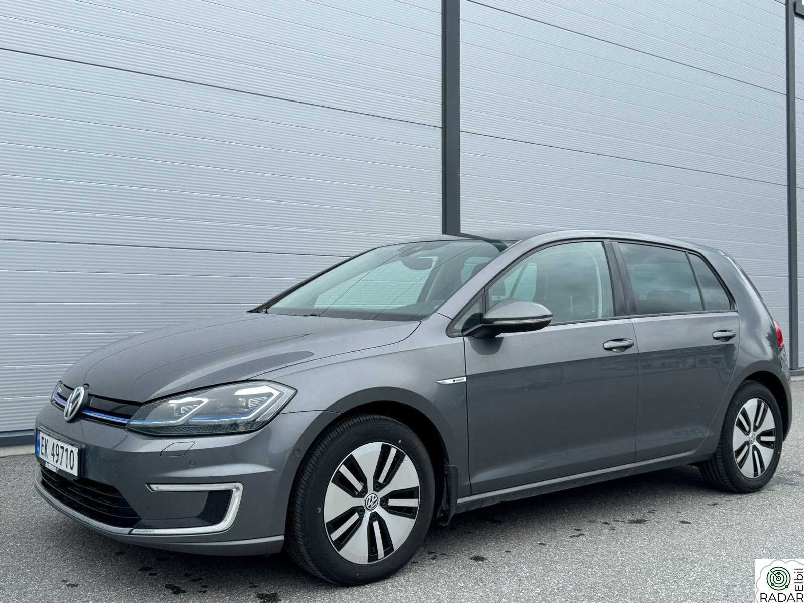 VOLKSWAGEN GOLF E-Golf 300km