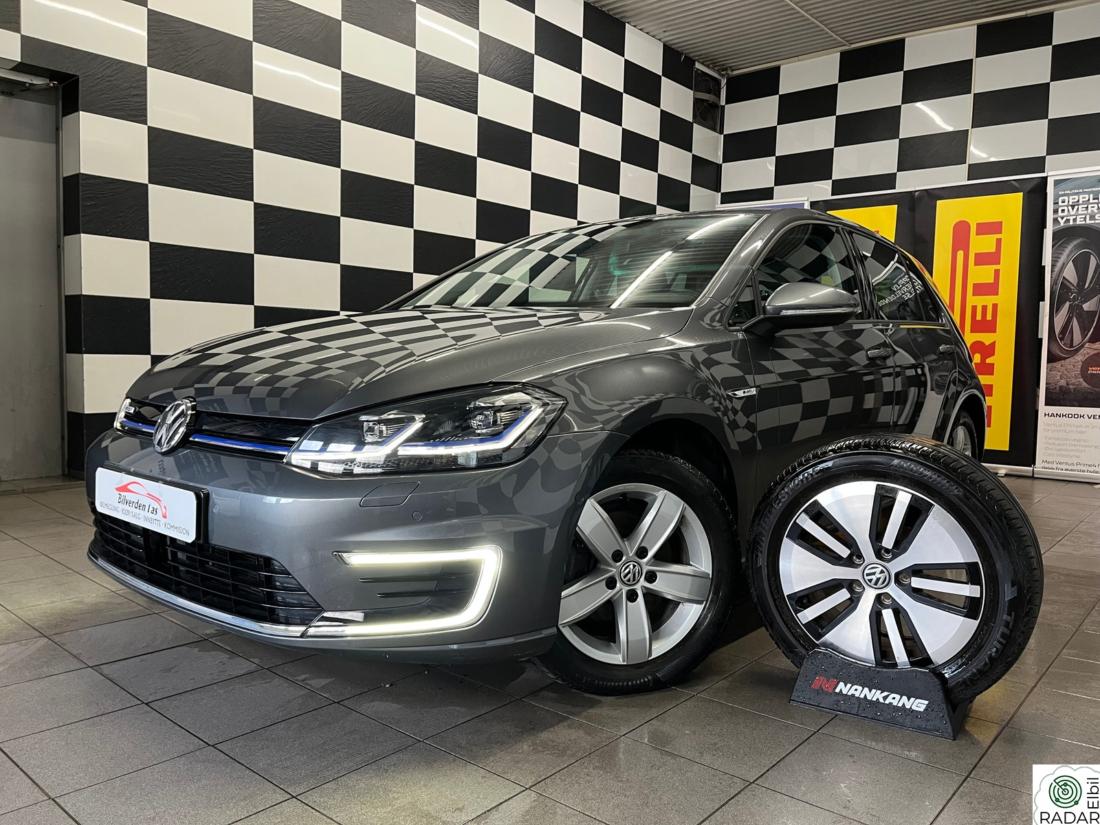 VOLKSWAGEN GOLF E-GOLF*100KW*300KM*NORSK*1-EIER*LAV KM*/EXCLUSIVE/*ALT+