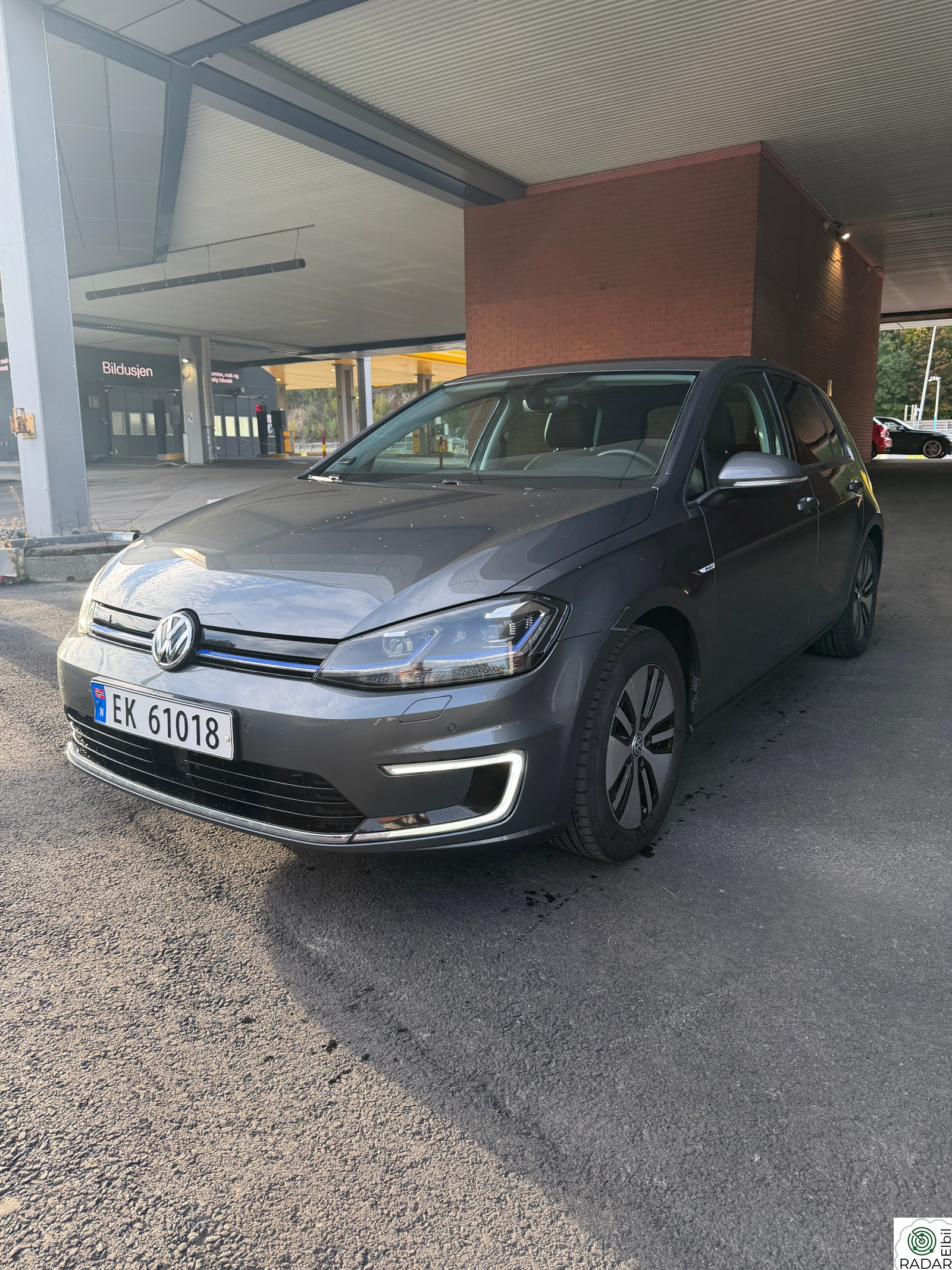 VOLKSWAGEN GOLF 300 km, skinn