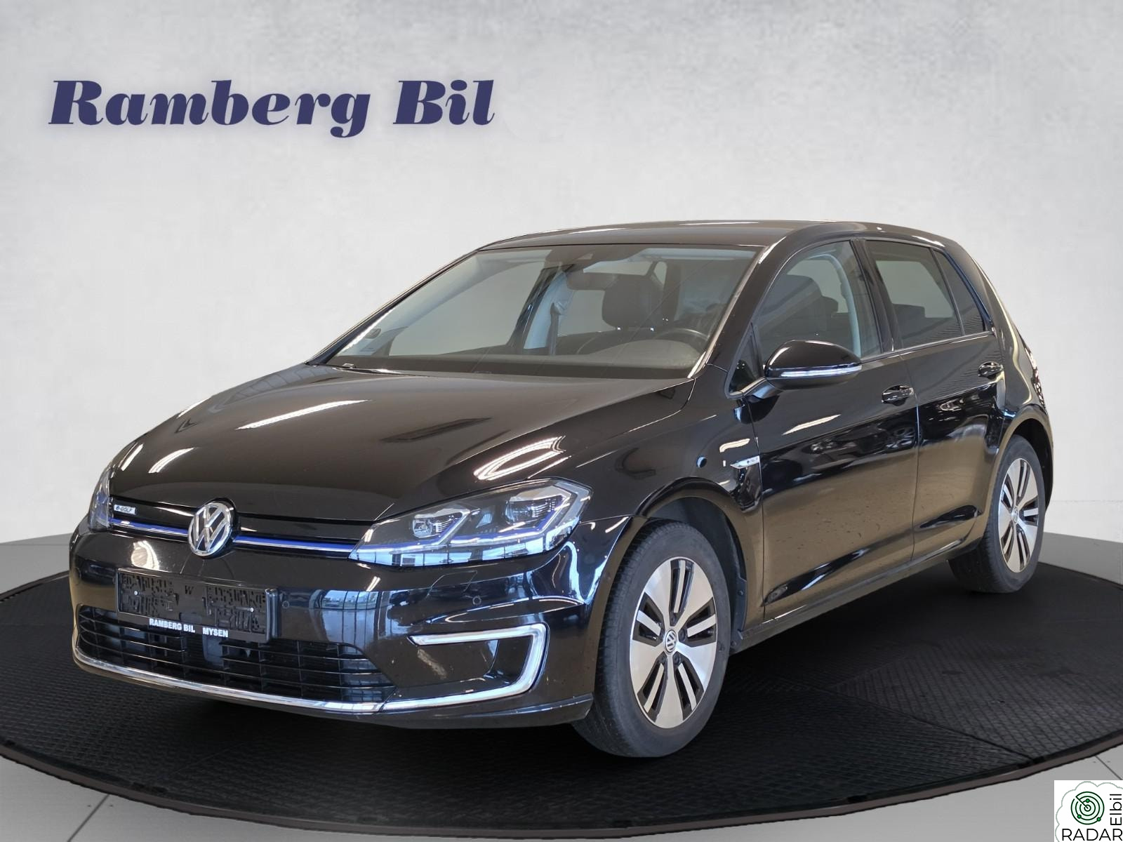 VOLKSWAGEN GOLF 230Km Exclusive Active Info Skinn Varmepumpe Norsk