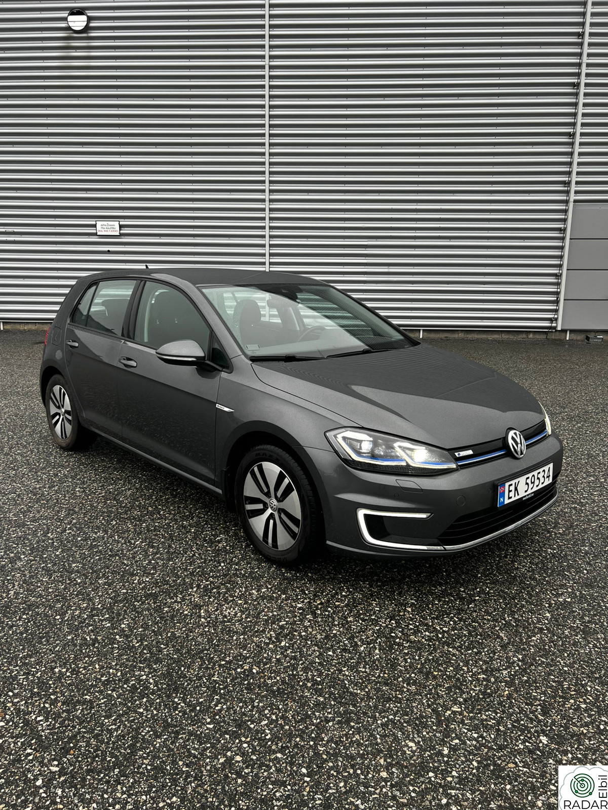 VOLKSWAGEN GOLF 300KM/Keyless/AdaptiveCruise/NAV/EU2027