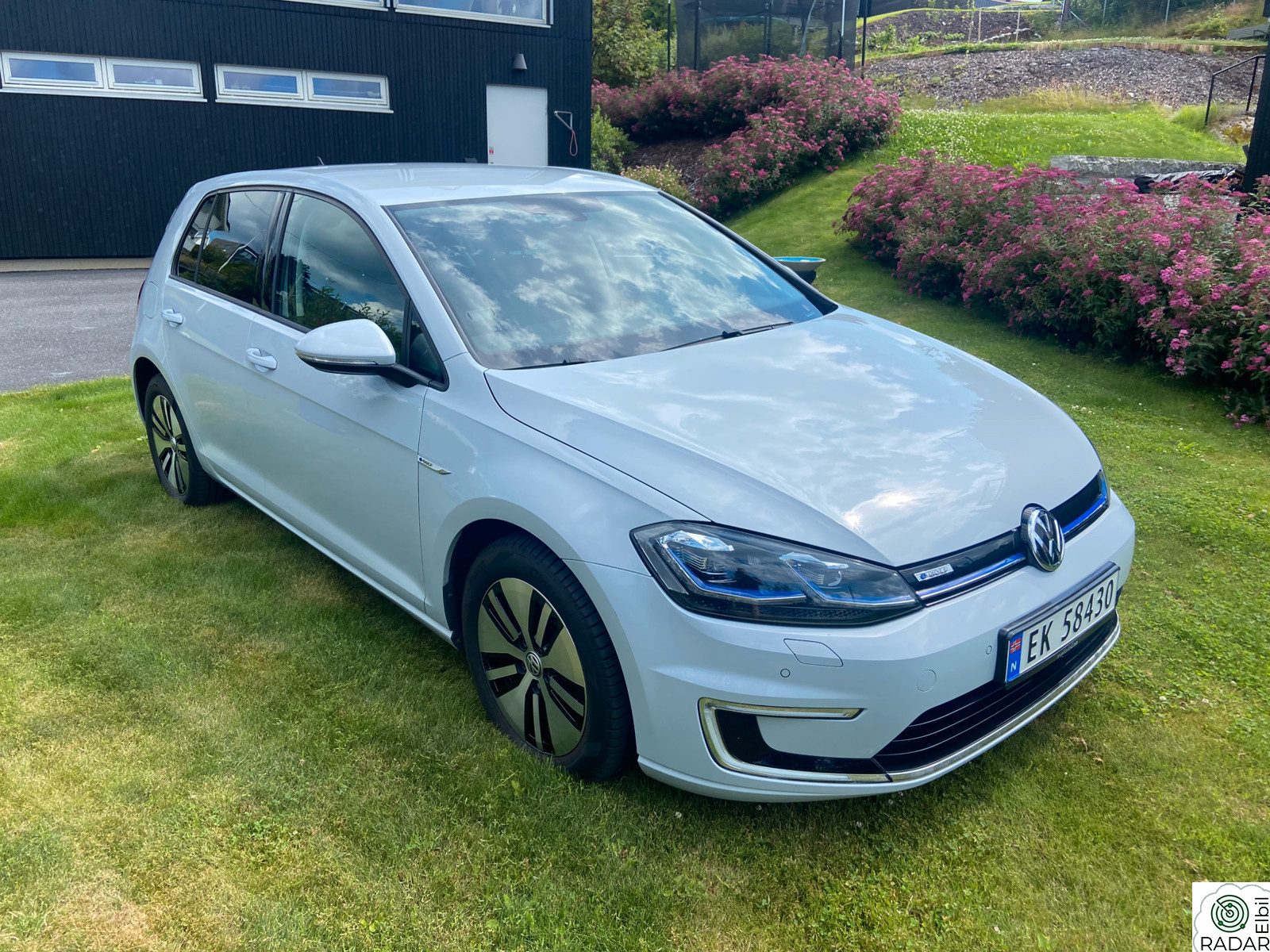 VOLKSWAGEN GOLF E-GOLF 136HK