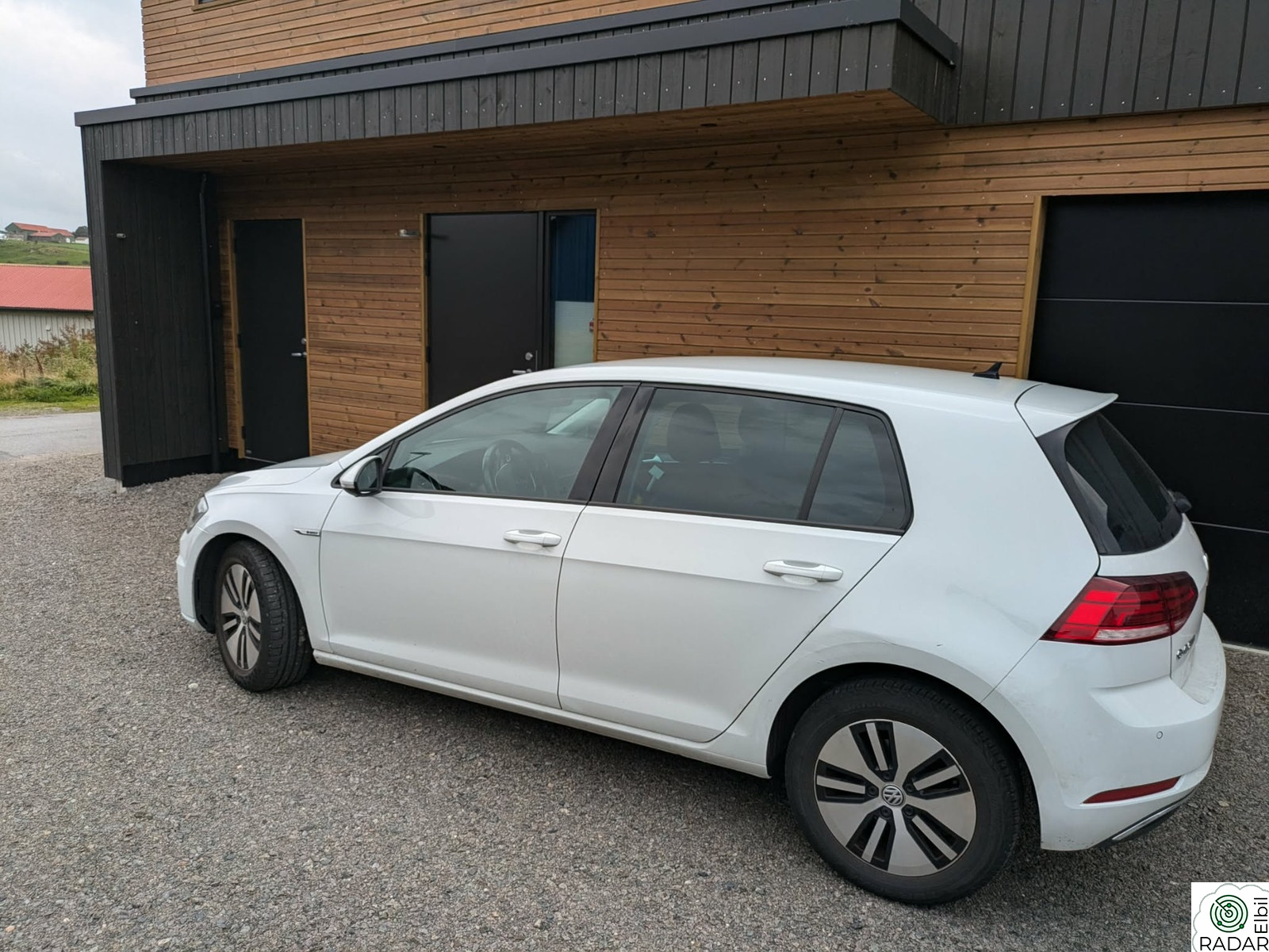 VOLKSWAGEN GOLF E-Golf 136 HK