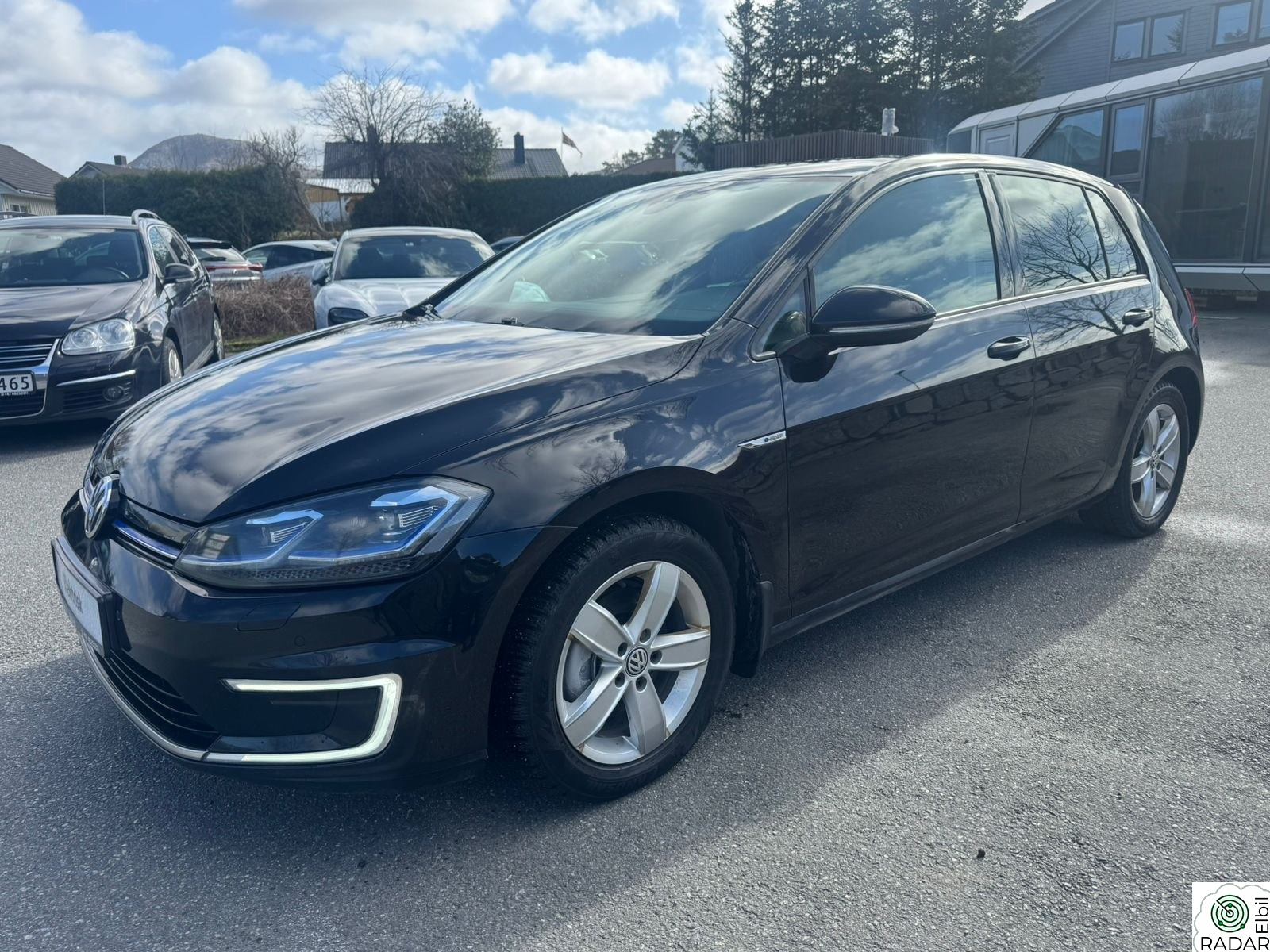 VOLKSWAGEN GOLF E-Golf/Facelift/Active.I.Display/R.Kam/ACC/NAVI/S+V++