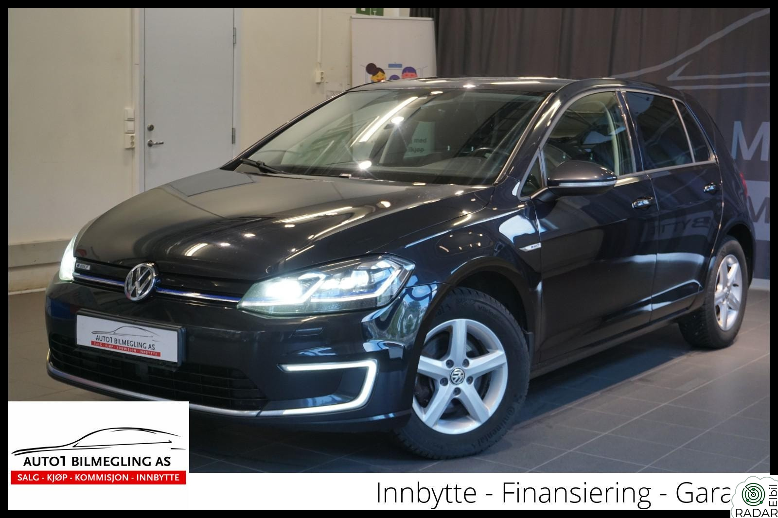VOLKSWAGEN GOLF 300km/ACC/Navi/LED/CarPlay/136HK+++++++