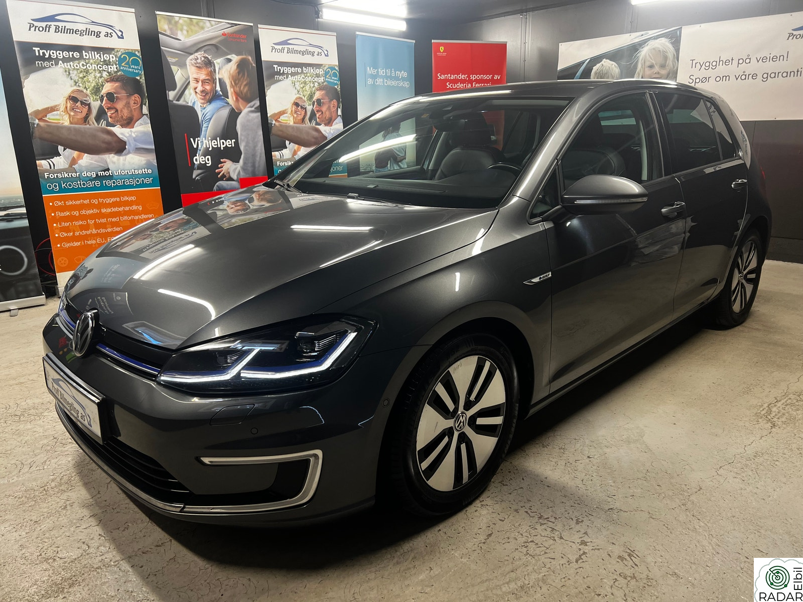 VOLKSWAGEN GOLF 100KW*300KM*EXCLUSIVE*UTSTYRSBOMBE+++*NY EU 28+SERVICE