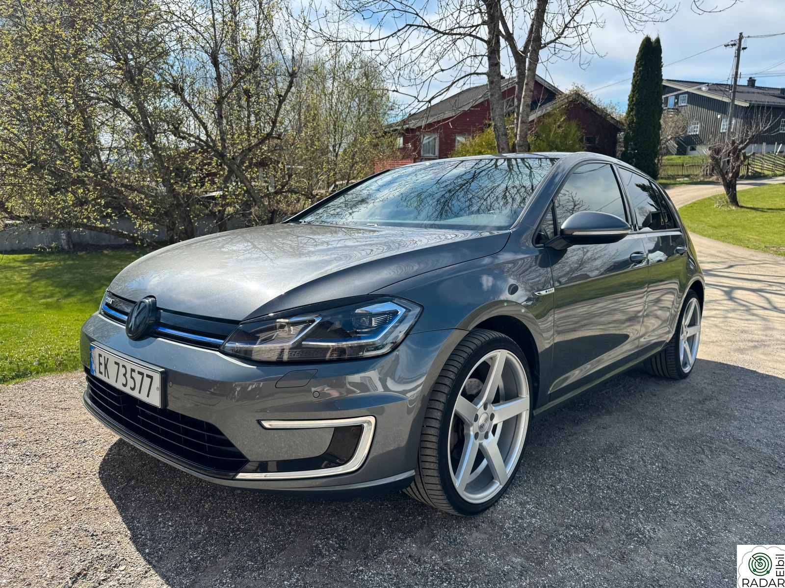 VOLKSWAGEN GOLF E Golf