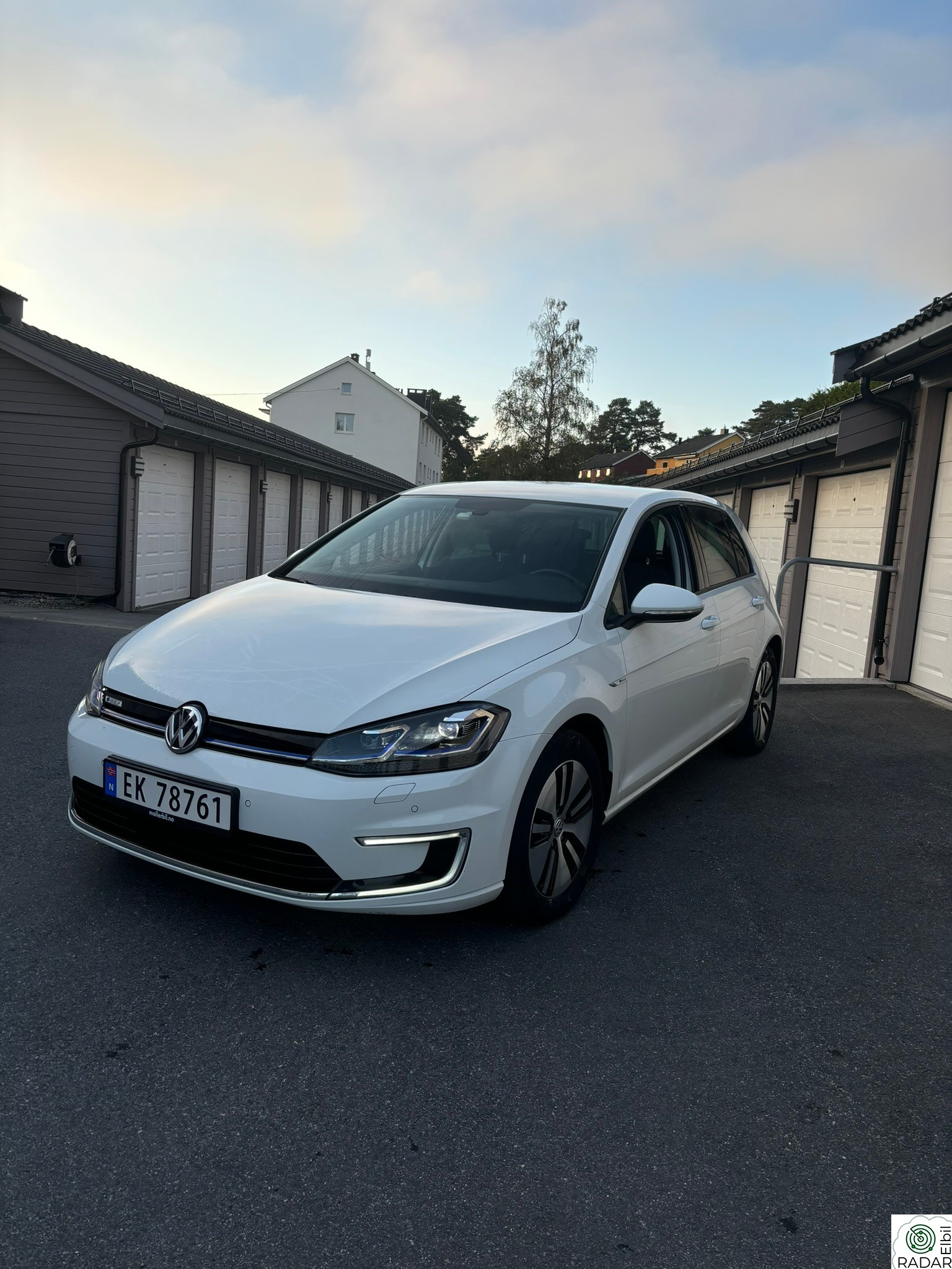 VOLKSWAGEN GOLF 136hk