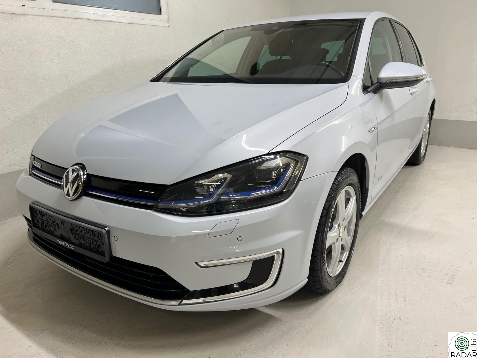 VOLKSWAGEN GOLF 100 KW -ACC-BT-NAVI-DAB+-KEY.L-RYGGESEONSOR-CARPLAY+++