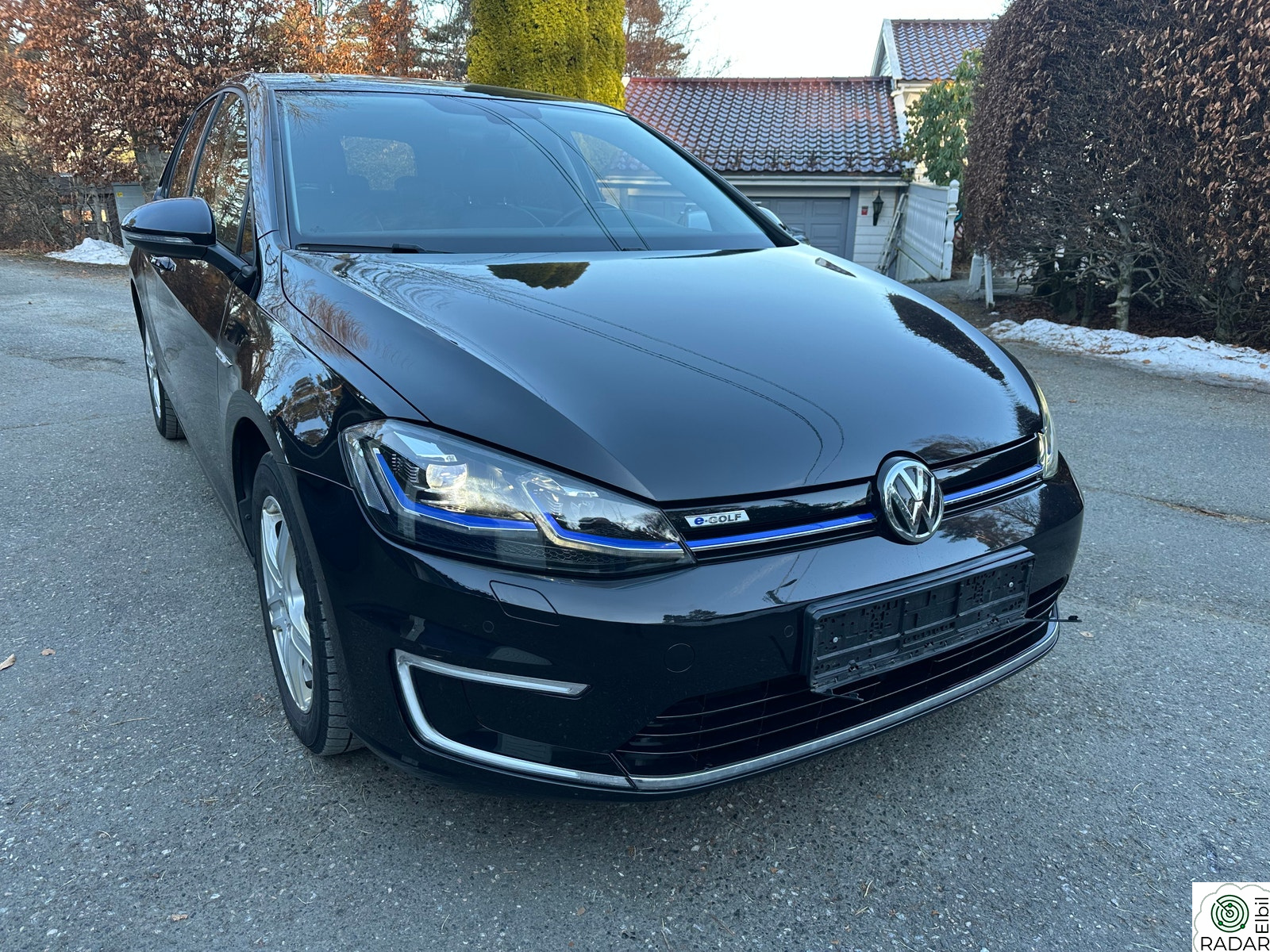 VOLKSWAGEN GOLF En eier•Skinnseter•Digitale instrumenter•Meget pen!!