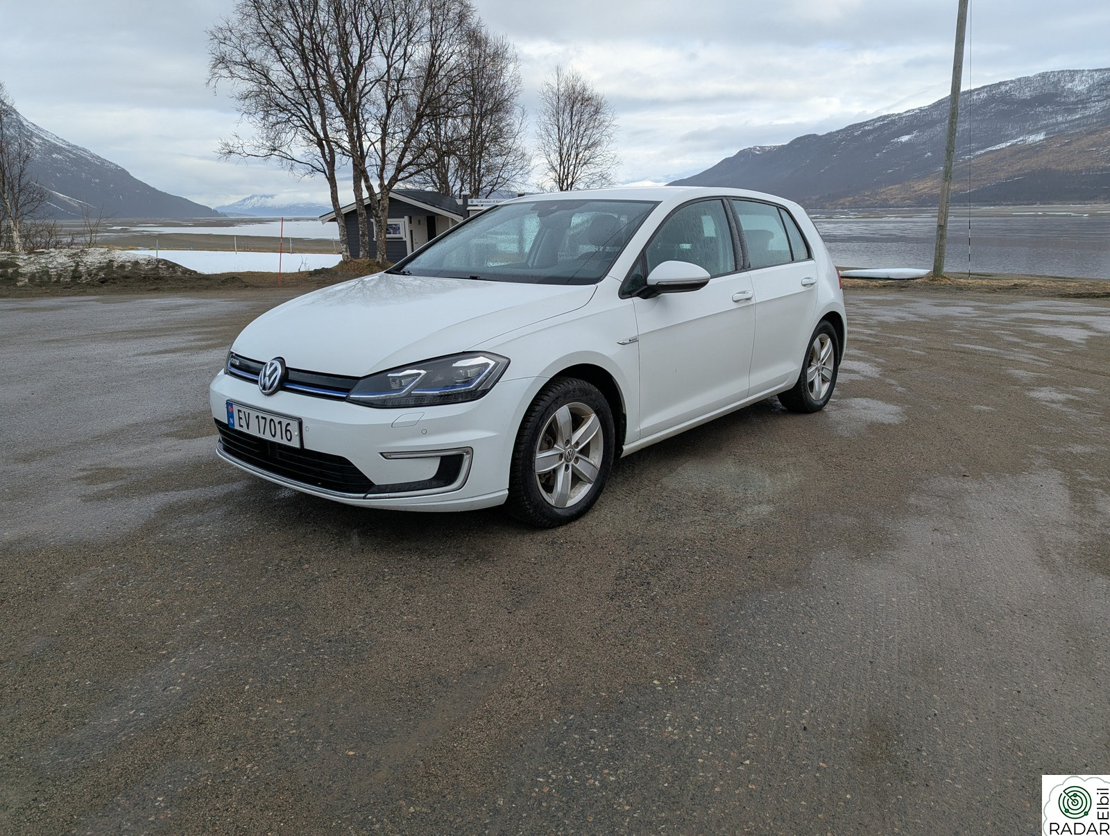 VOLKSWAGEN GOLF E Golf