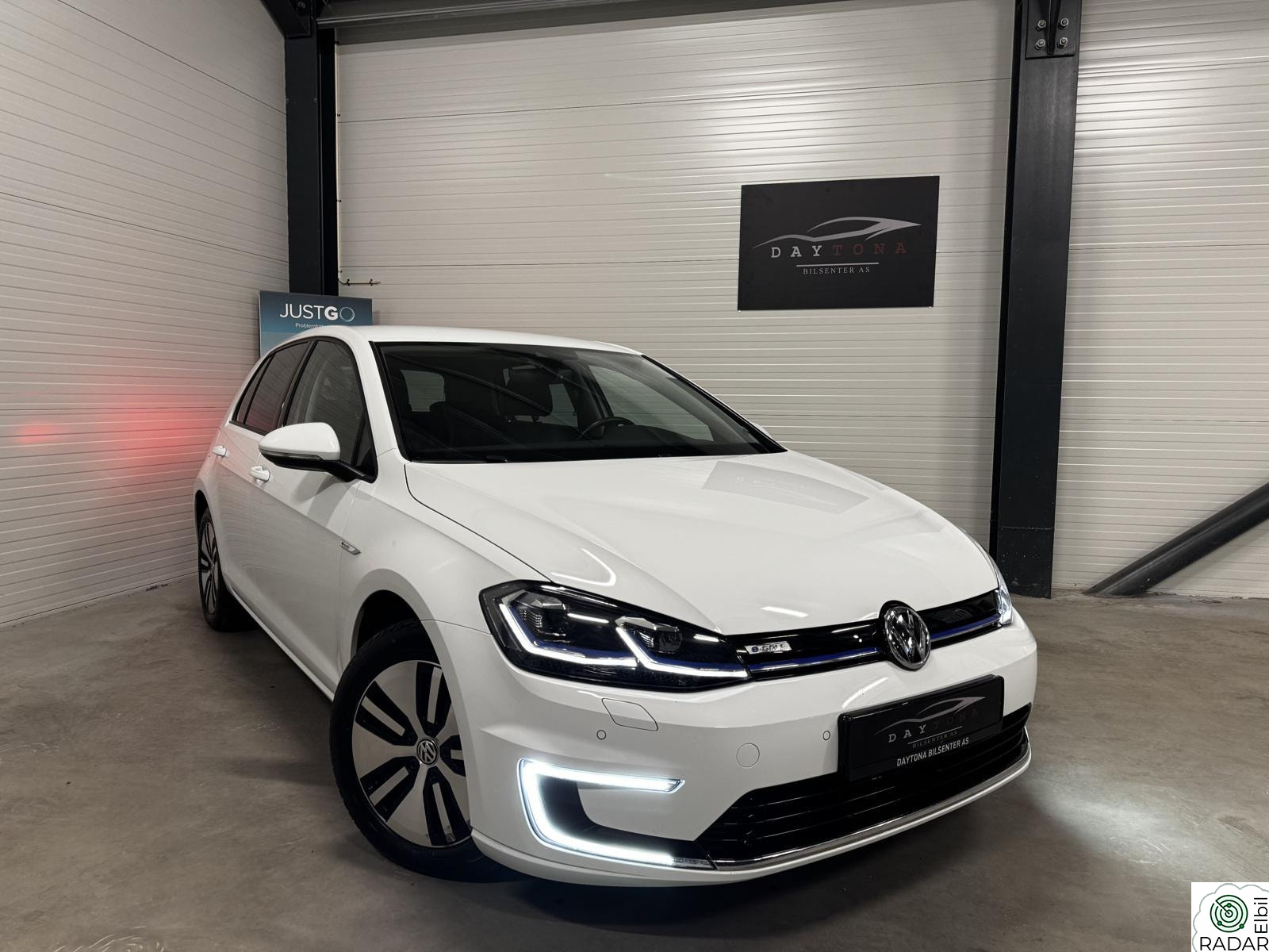 VOLKSWAGEN GOLF e-Golf Exclusive Cockpit/ Skinn/ ACC/ V.Pumpe/ R.Kamera