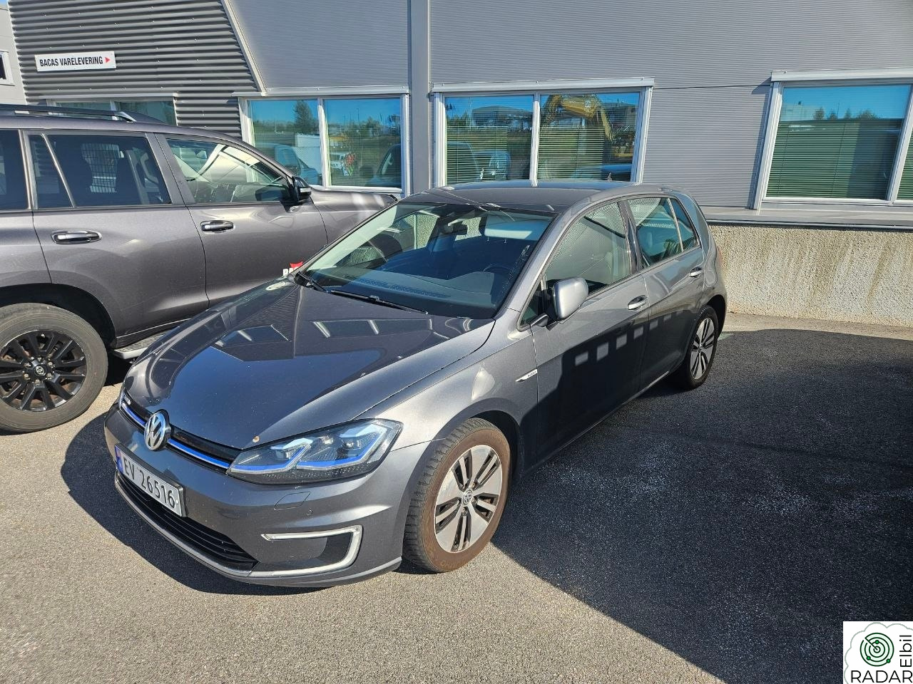 VOLKSWAGEN GOLF 300km
