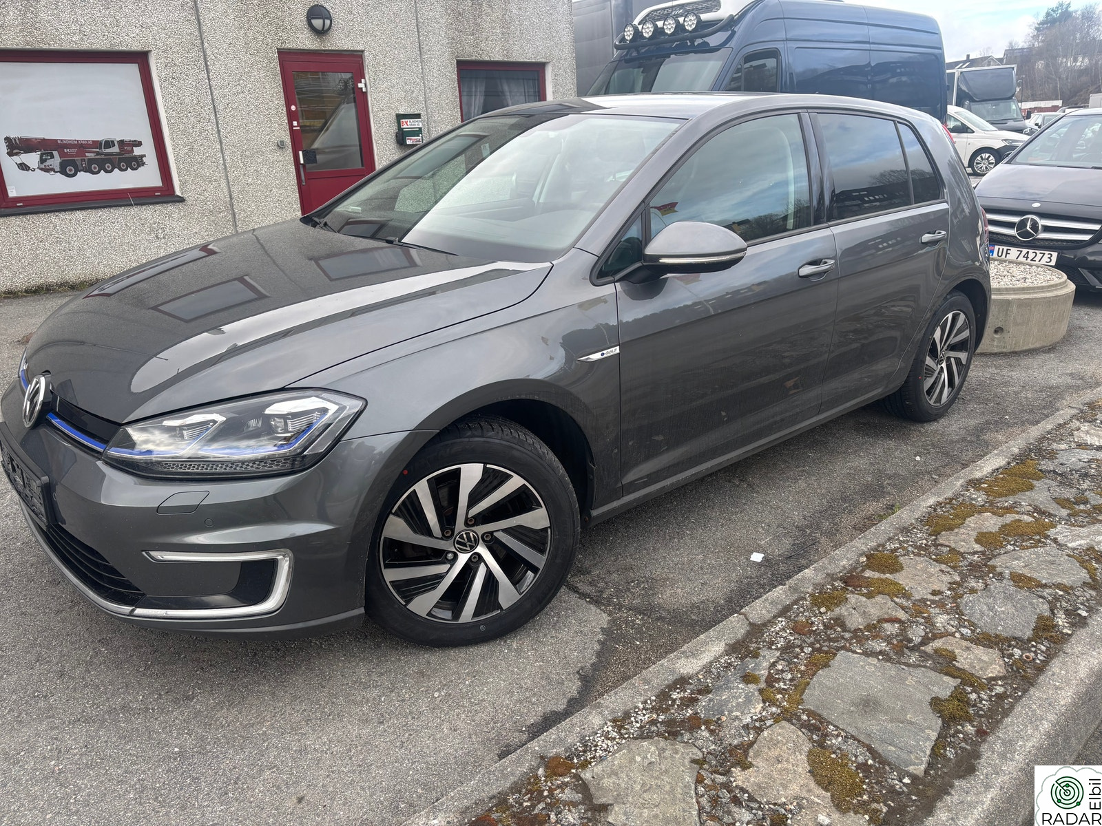 VOLKSWAGEN GOLF EXCLUSIVE SKINN 300KM KAMERA ADAPTIV CRUISE