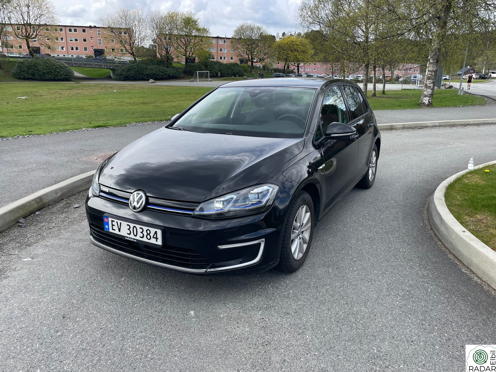 VOLKSWAGEN GOLF FIN BIL NETTOPP EU KUN KJ..43500 SKINN SETER ALU. S/V