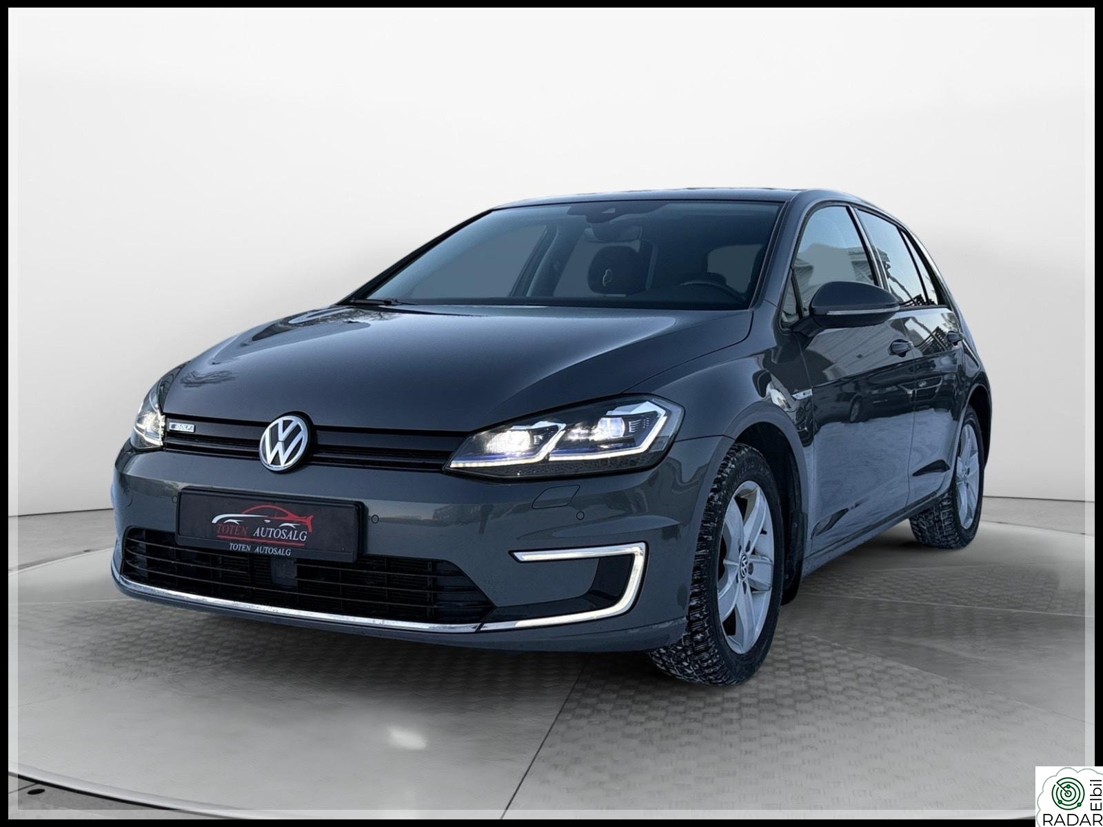VOLKSWAGEN GOLF ACC | VARMETRÅDER | DAB | R.KAMERA | 100KW | 300 WLTP