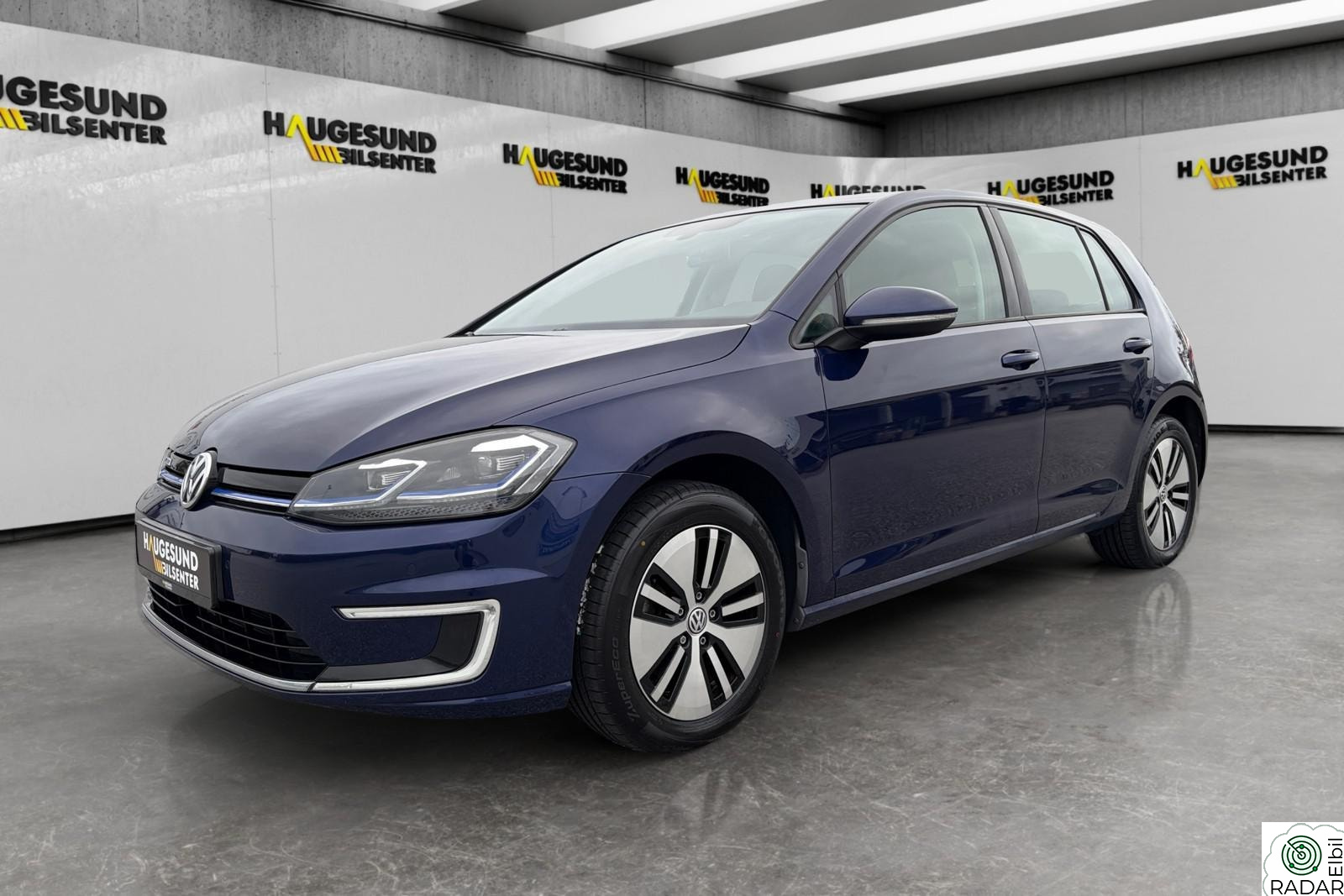 VOLKSWAGEN GOLF 136hk | Parksensor | Navi | LED | EU 04/28