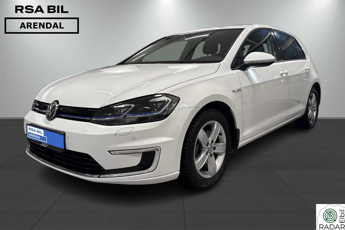 VOLKSWAGEN GOLF Active / 136Hk / NAVI +++