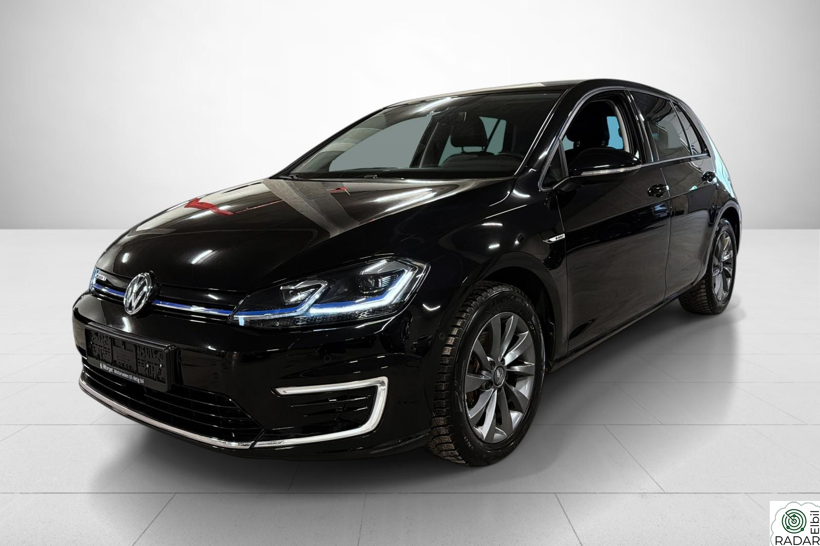 VOLKSWAGEN GOLF 300km Highline Skinn Kamera Navi Ny Service Ny EU2028