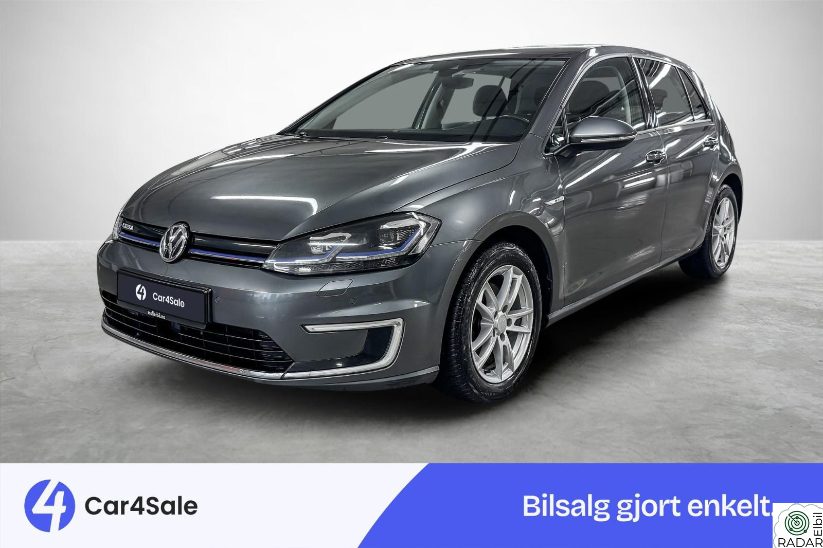 VOLKSWAGEN GOLF 300km / Active Info / ACC / R.Kam/ V.Pumpe / LED ++