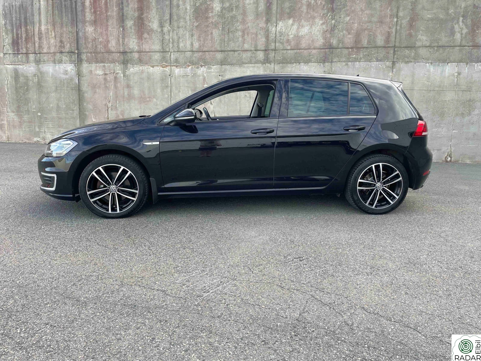 VOLKSWAGEN GOLF E-Golf | Skinn | Navi | Cruise | Carplay | R.Kamera