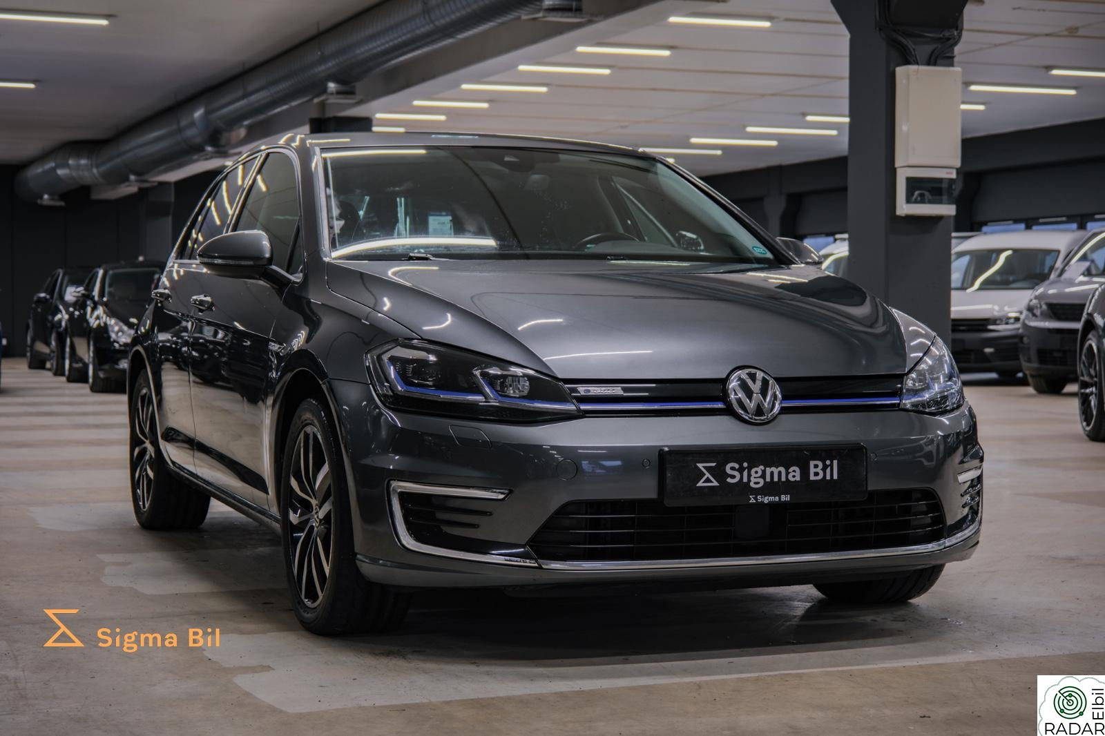 VOLKSWAGEN GOLF 136HK 270WLTP ACC CarPlay Navi DAB R.Kam P.sensor ISO++