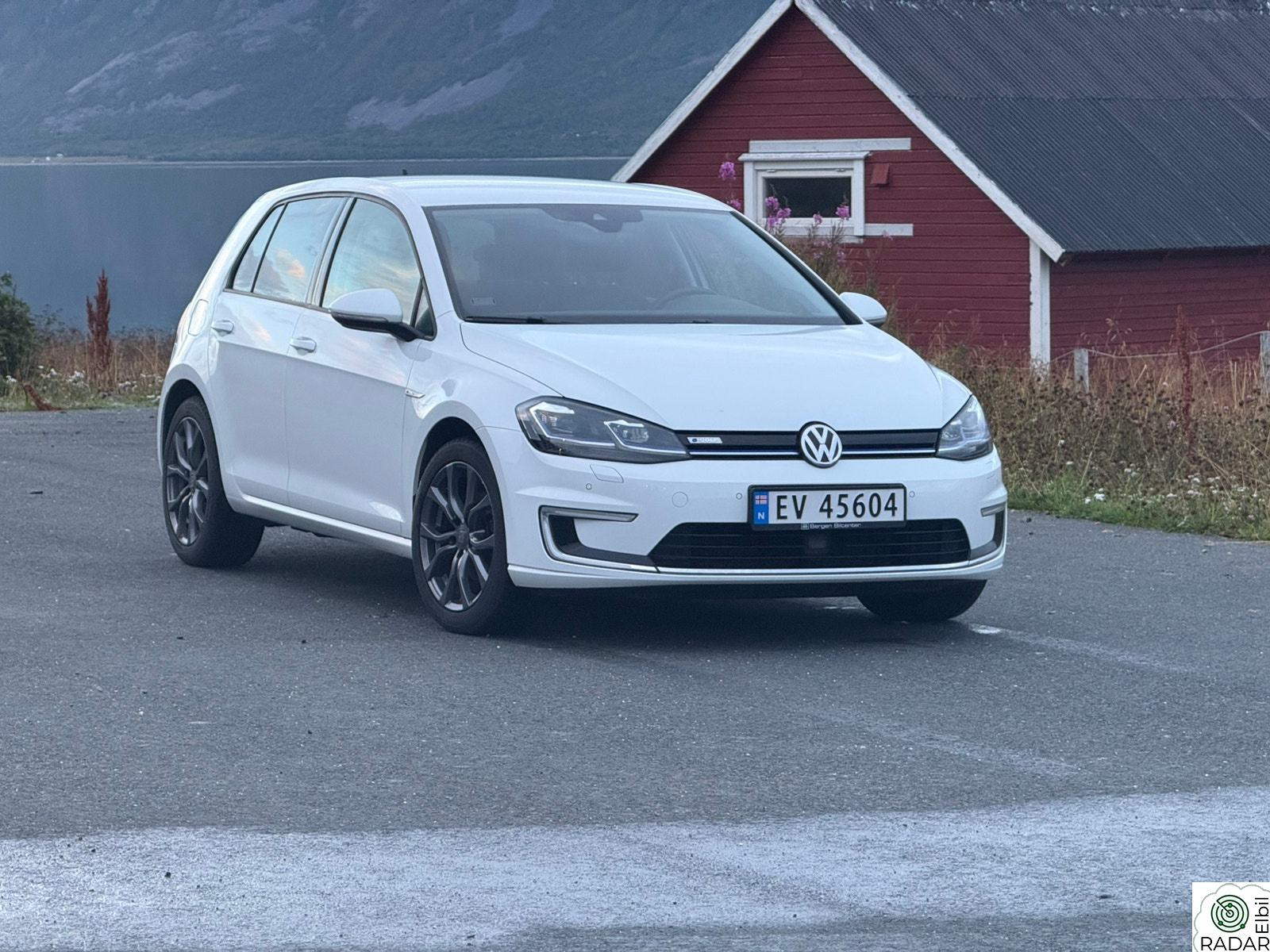 VOLKSWAGEN GOLF Topputstyrt, tilstandsrapport og ny storservice.