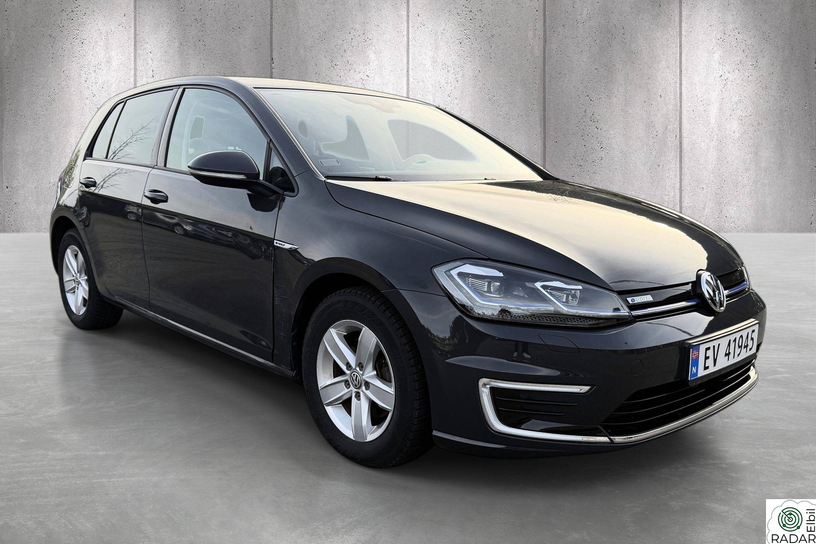 VOLKSWAGEN GOLF 100KW 230KM | ACC/Lane/Navi/R.Kam/Keyless/Dab/BT/S+V