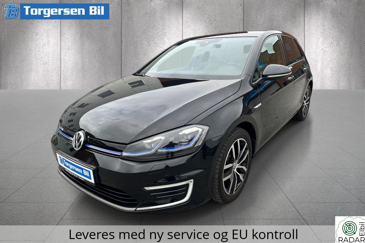 VOLKSWAGEN GOLF 136 HK Acc Navi. Ryggekamera 17"Alu. Keyless