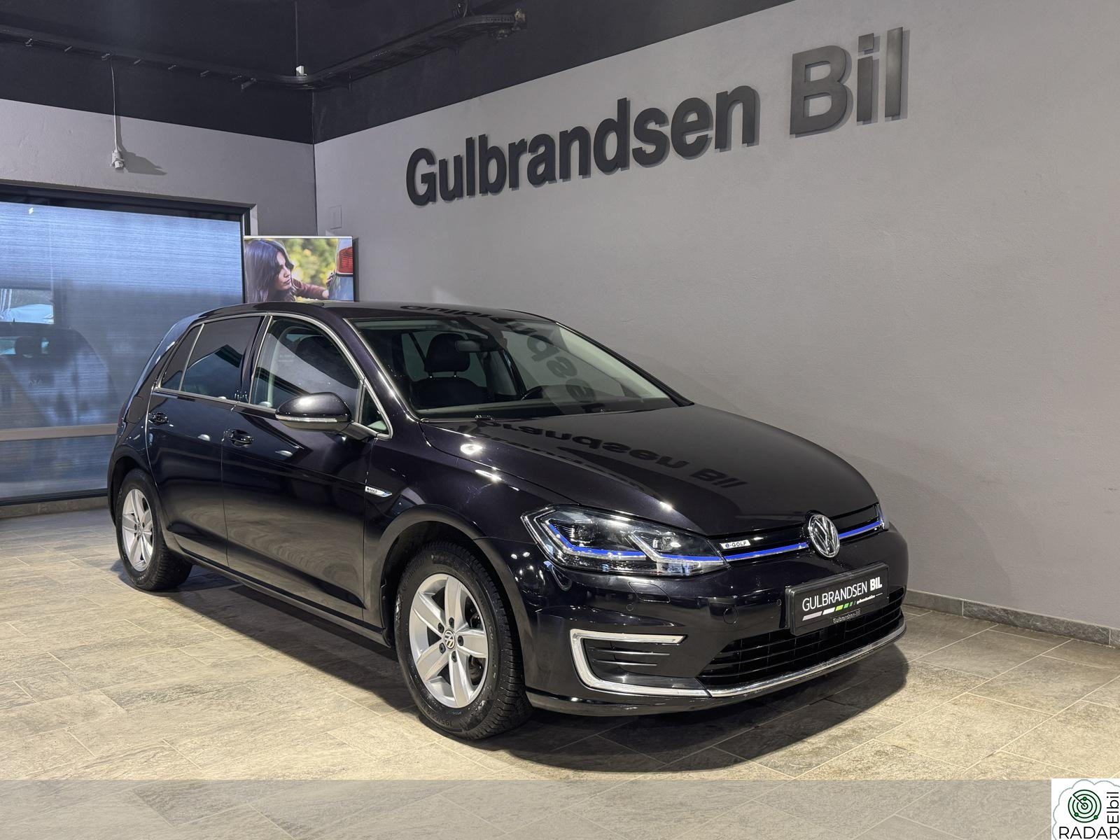 VOLKSWAGEN GOLF 300Km/ACC/Kamera/Skinn/V.pumpe/Activ info/Keyless/LED