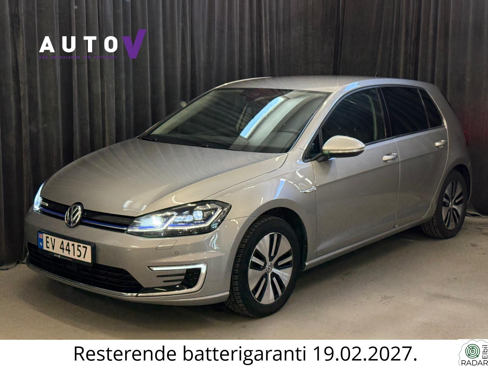 VOLKSWAGEN GOLF 136HK DigitaltDisplay/R.Kamera/ACC/Navi/Dab+/Carplay