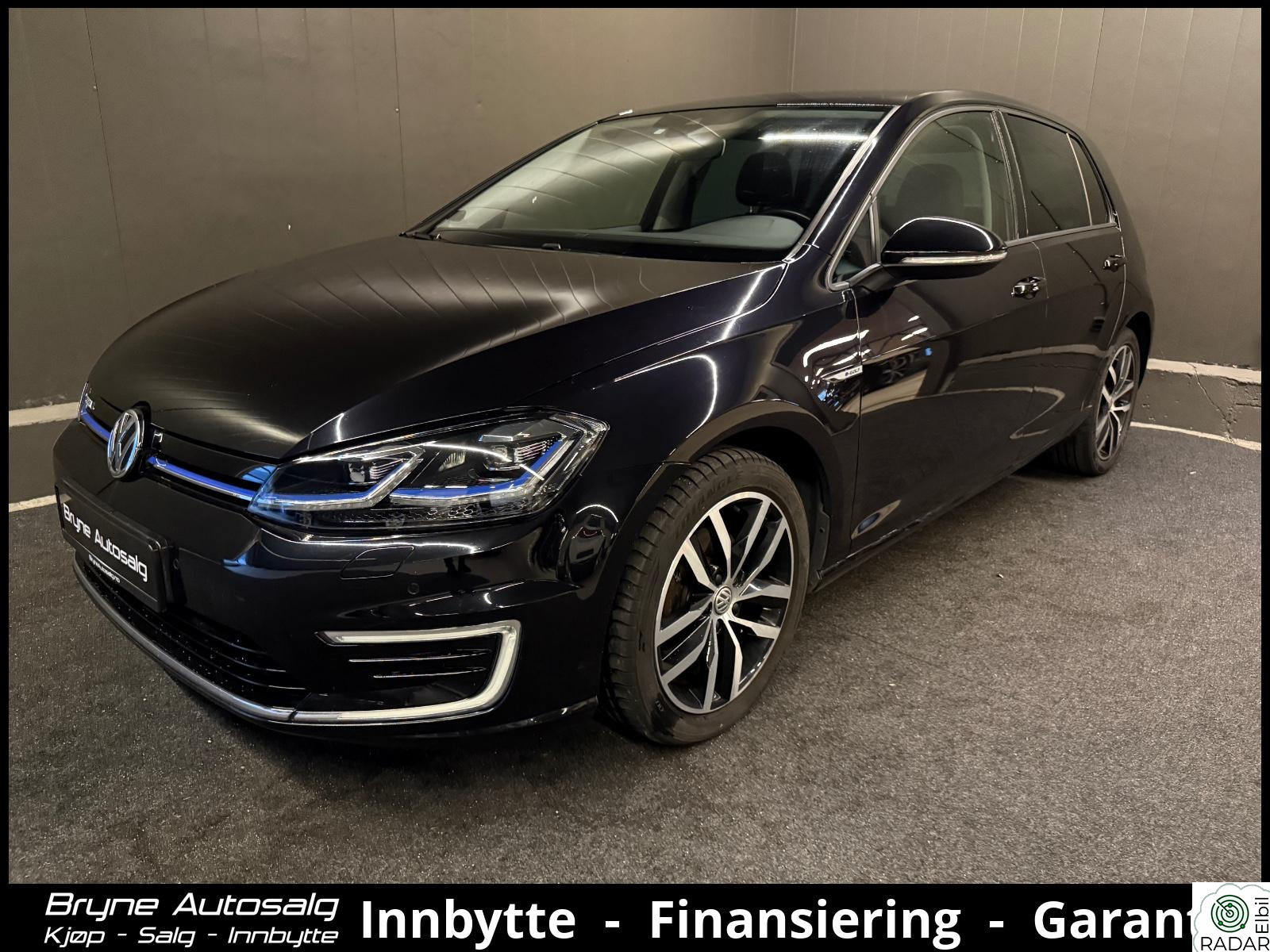 VOLKSWAGEN GOLF 300KM SKINN/ACTIV-INFO/ACC/DAB+/CARPLAY/NAVI+++