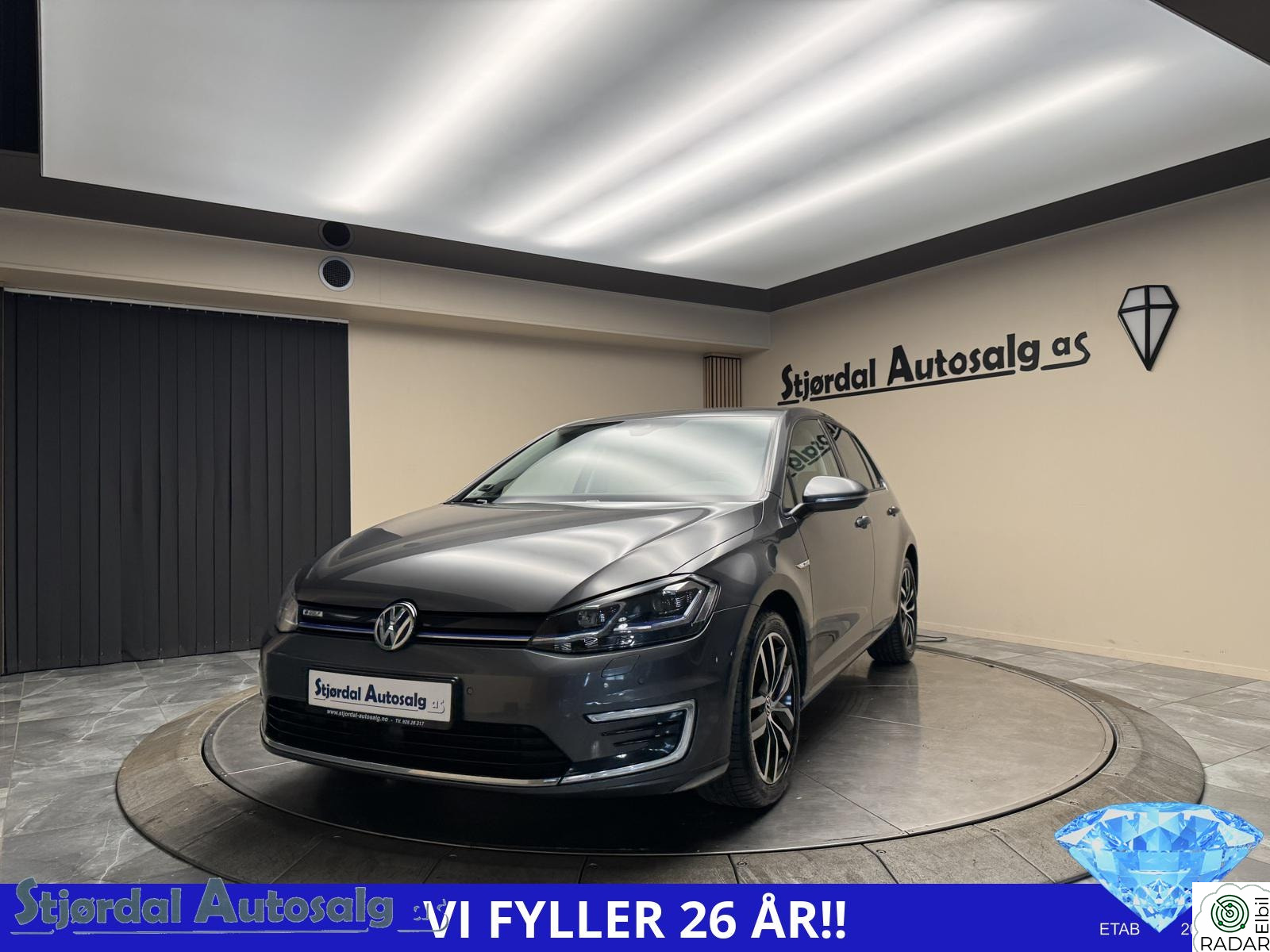 VOLKSWAGEN GOLF Exclusive/Active info/Navi/ACC/Kamera/V-pumpe/2 eiere