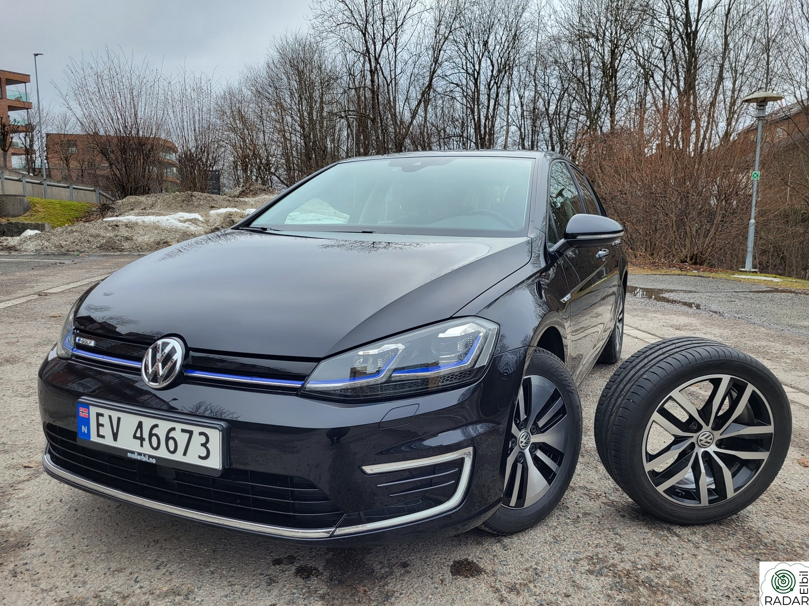VOLKSWAGEN GOLF 100kW | Skinn | LED | Keyless | Ryggekamera | V.pumpe++