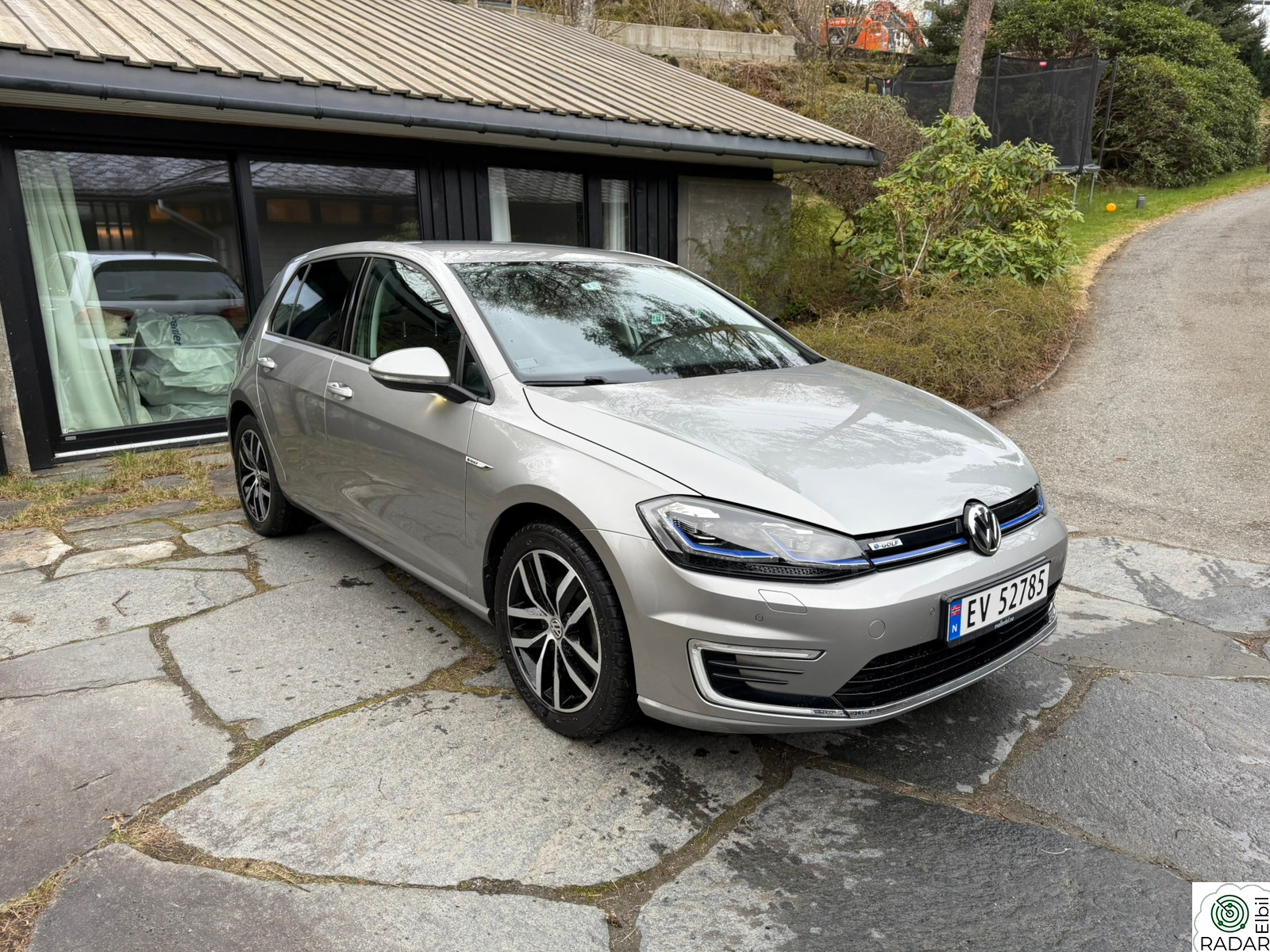 VOLKSWAGEN GOLF E-Golf, lav KM, skinn, active display