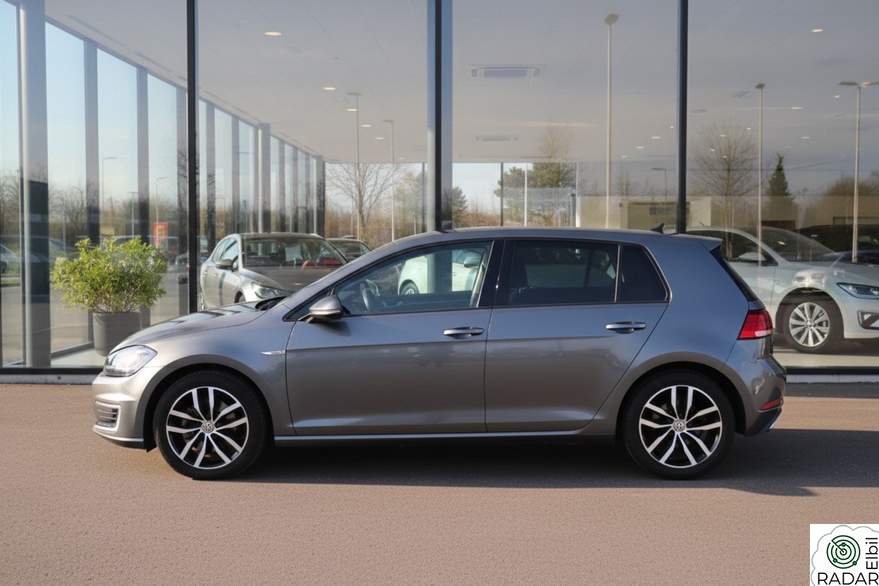 VOLKSWAGEN GOLF TOPPUTSTYRT! DYNAUDIO/VARMEPUMPE/SKINNSETER/NYE DEKK