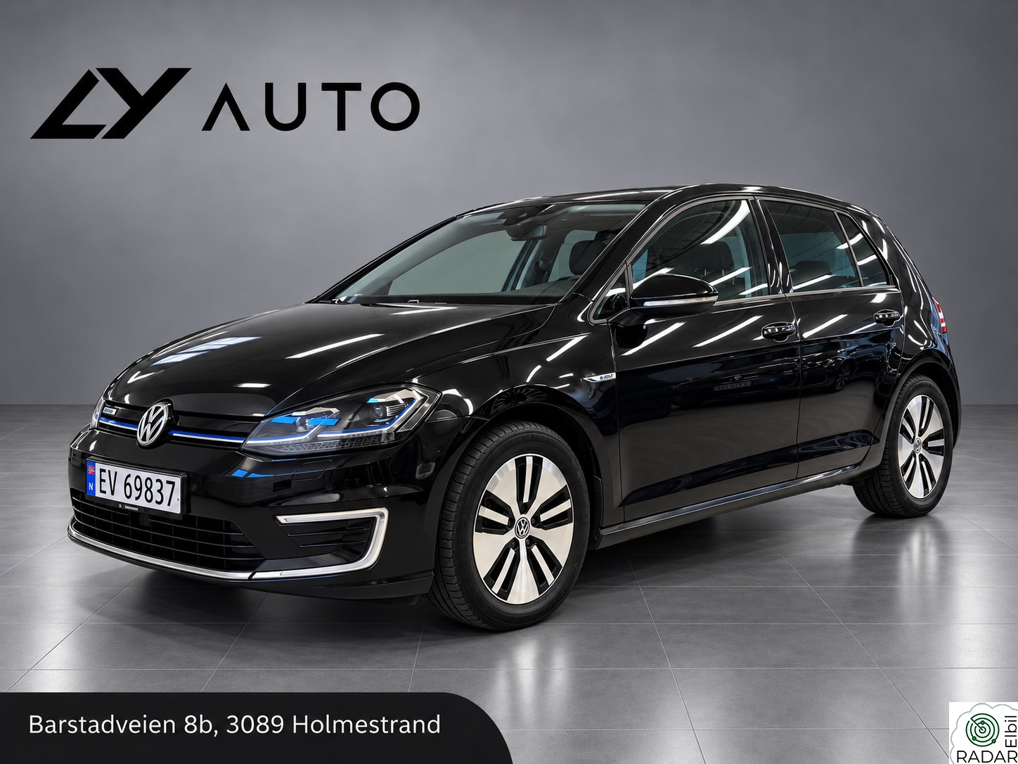 VOLKSWAGEN GOLF 100KW 300KM SKINN/AID/DYNAUDIO/KEYLESS/ACC/R.KAM/DAB+!