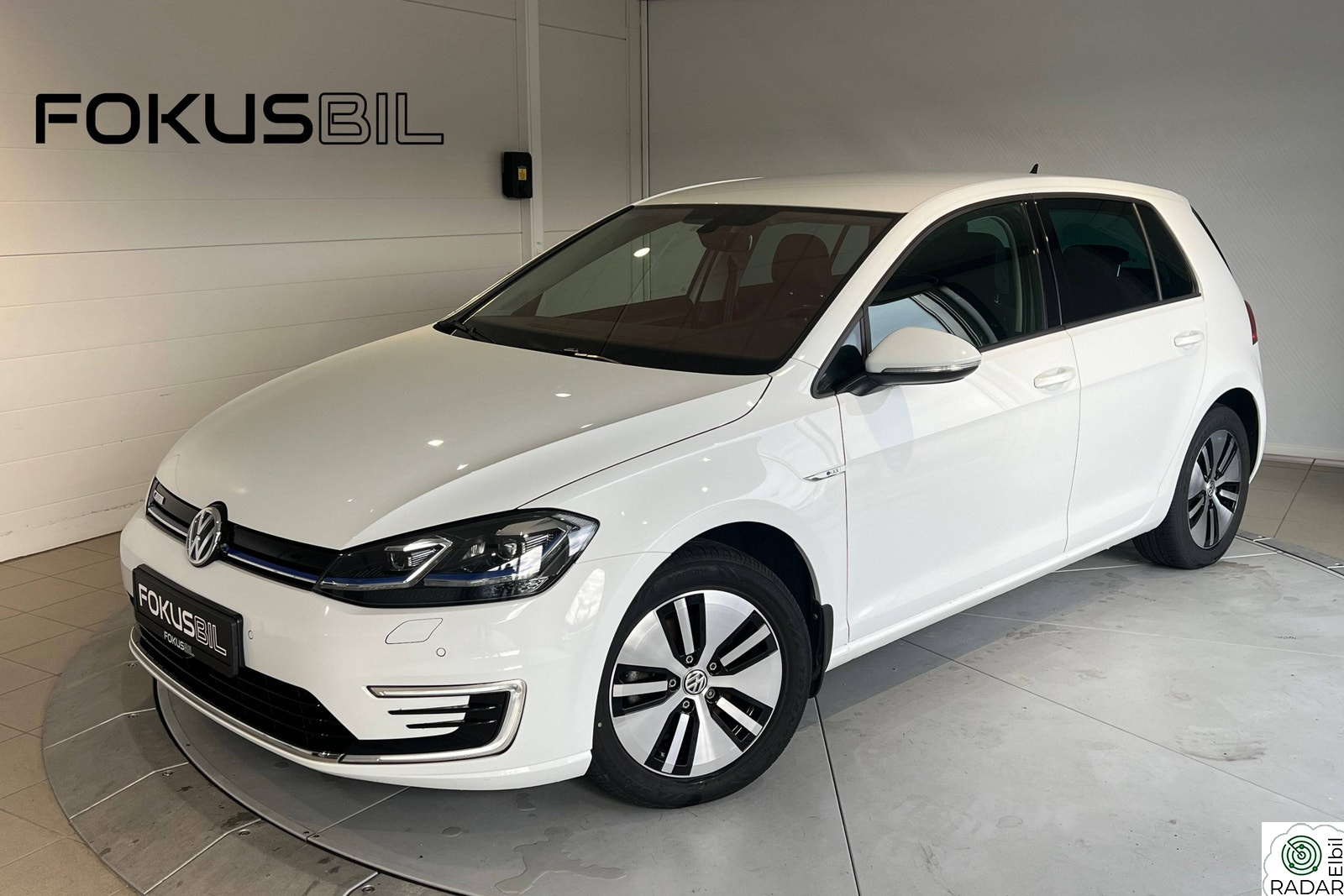 VOLKSWAGEN GOLF E-GOLF/SORT SKINN/LED/ACC/NAVI/R.KAMERA/DAB+