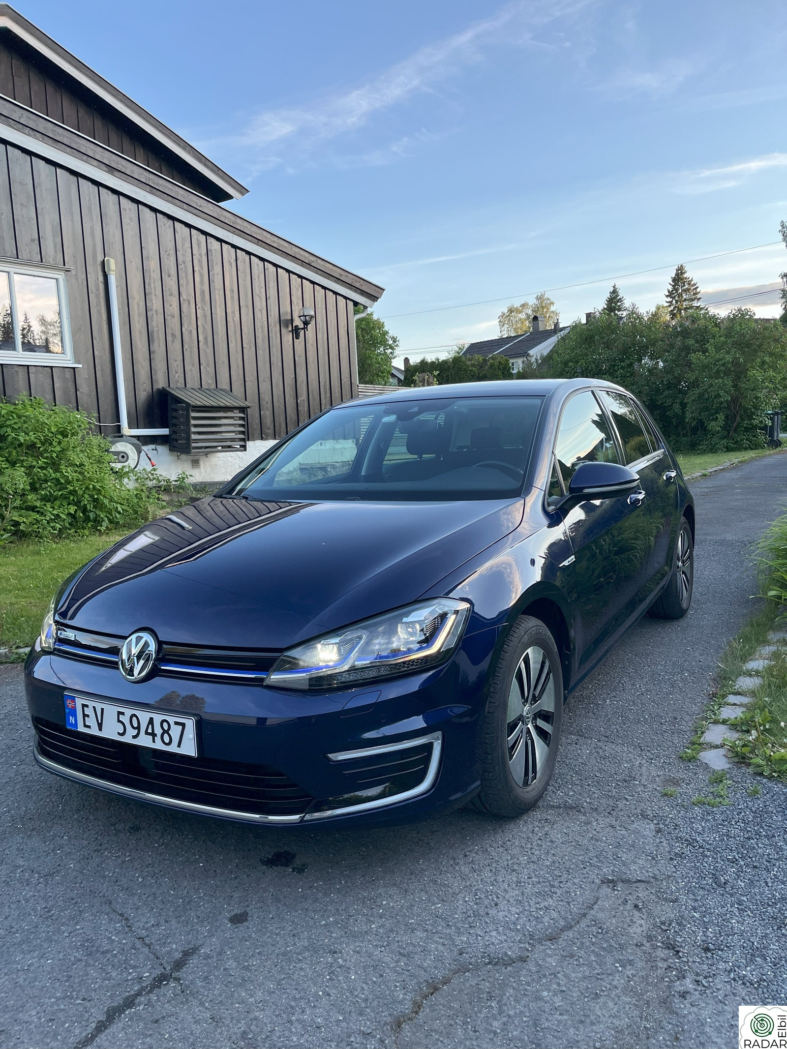VOLKSWAGEN GOLF e-Golf Atlantic Blue. Div. utstyr. 1 eier.