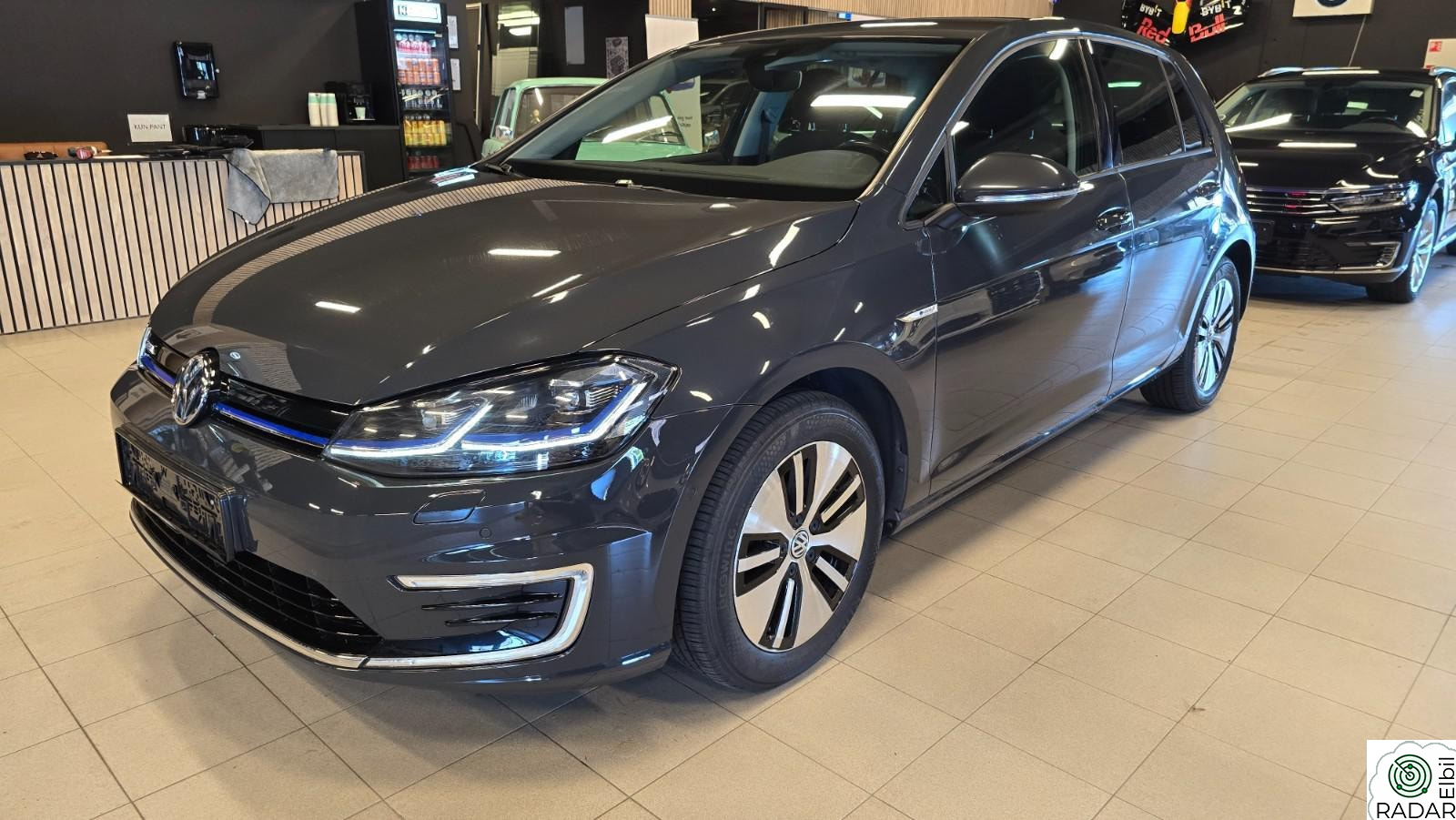 VOLKSWAGEN GOLF Facelift/AID/ DAB/KAMERA/V.Pumpe/SJEKK FARGEN