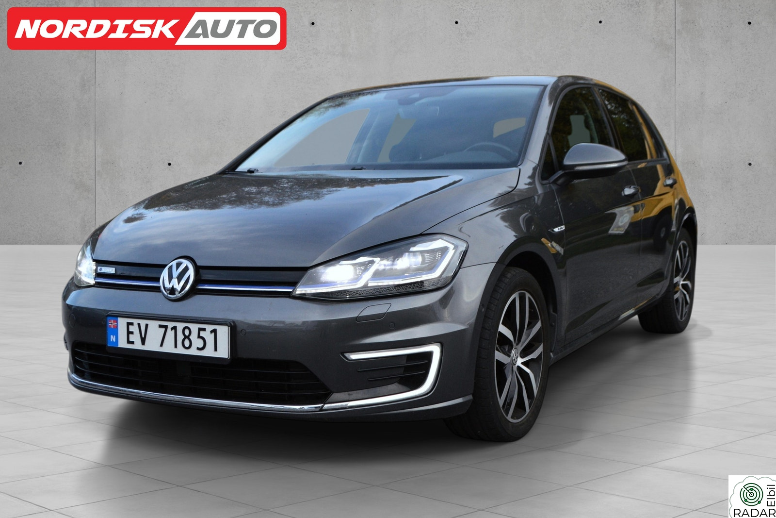 VOLKSWAGEN GOLF Spekket med utstyr/Norsk/Varmepumpe/Active Info/ACC/