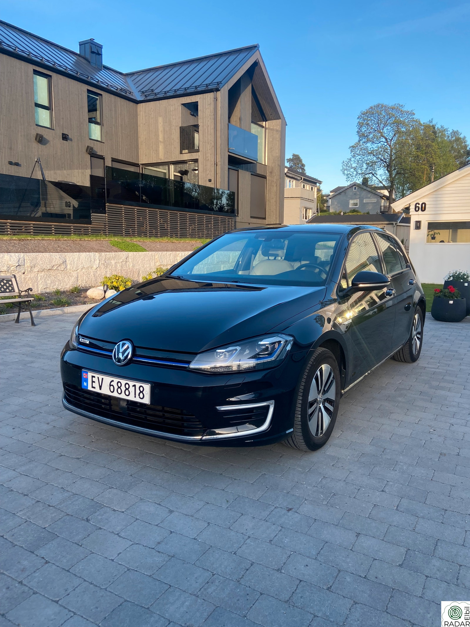VOLKSWAGEN GOLF E-Golf 136HK