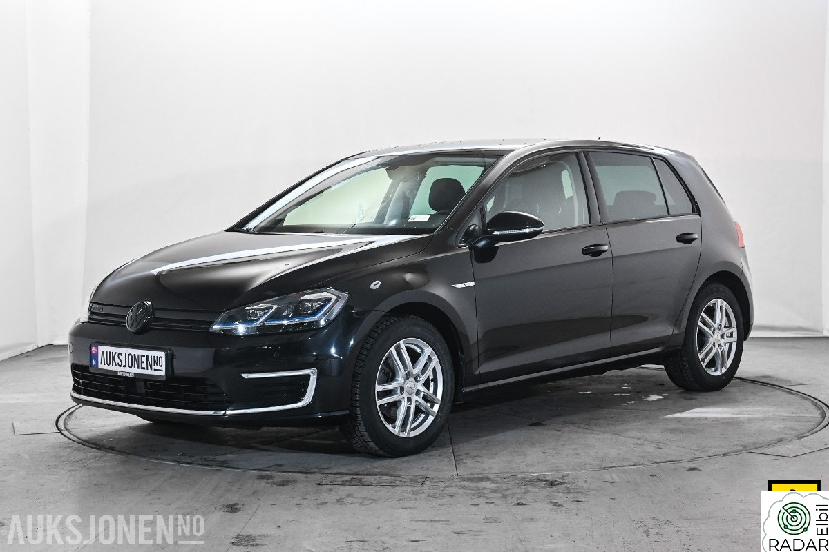 VOLKSWAGEN GOLF ADAPTIV CRUISE NAVI LED