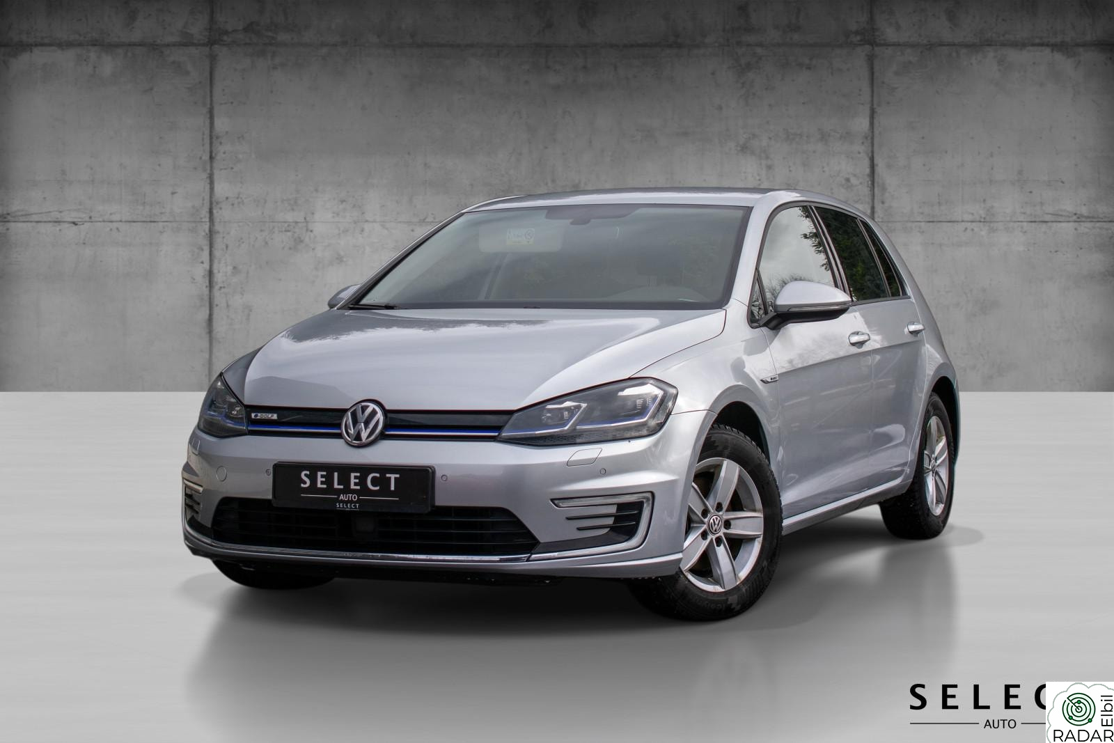 VOLKSWAGEN GOLF 300KM/ACTIVE-INFODISPLAY/SKINN/GARANTI/NAVI/BLUETOOTH++
