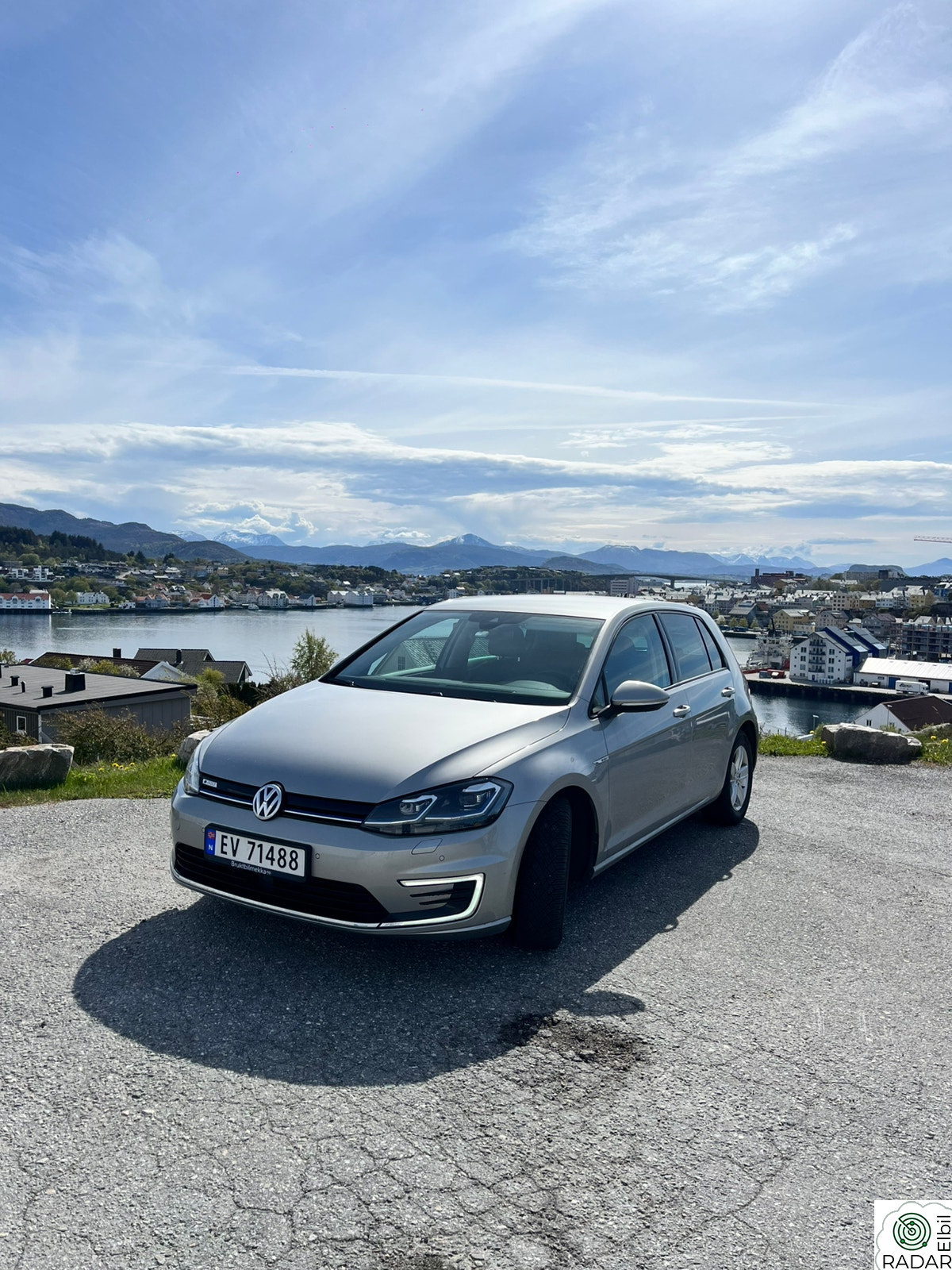 VOLKSWAGEN GOLF Exclusive