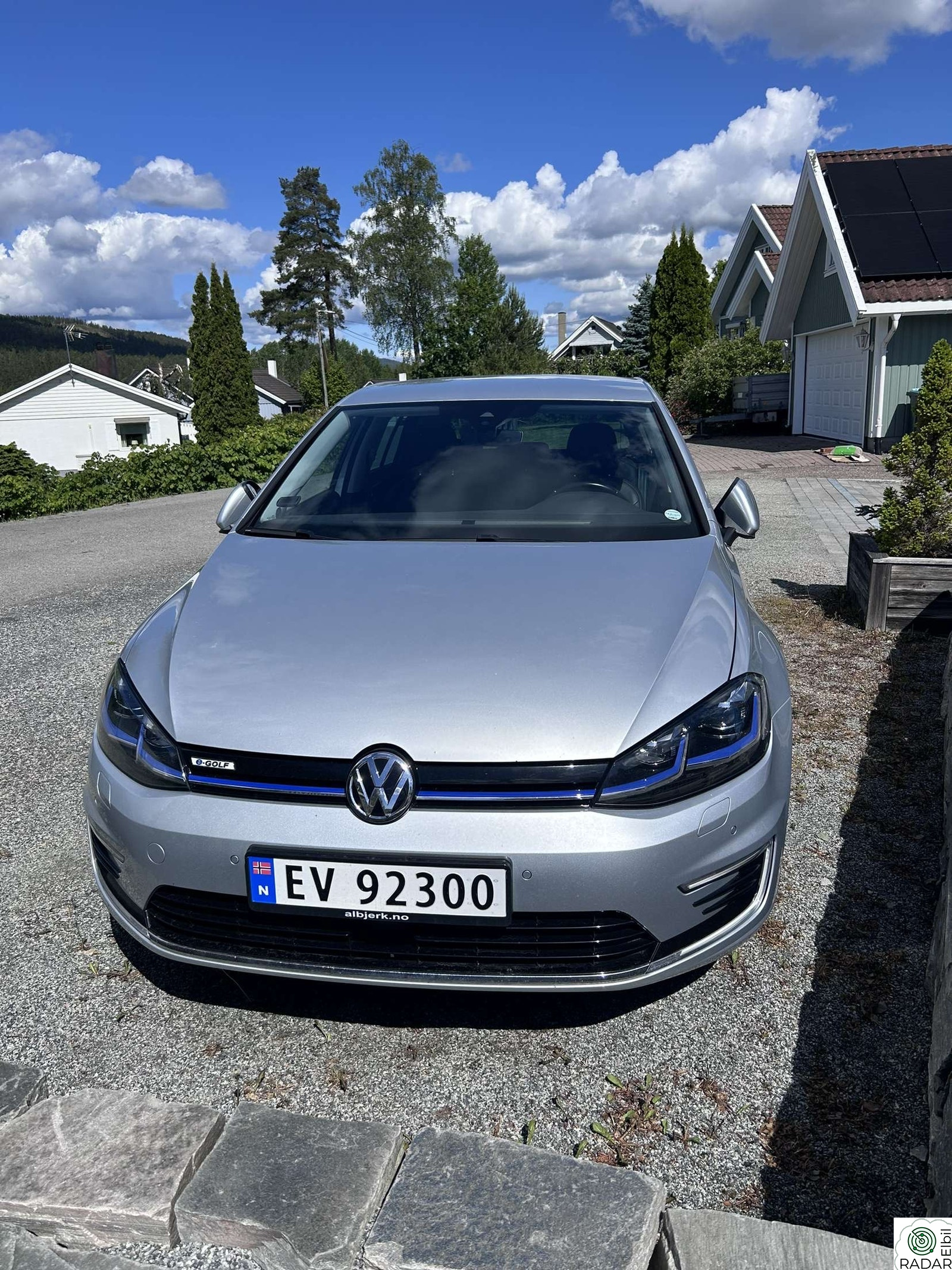 VOLKSWAGEN GOLF E-golf 136 hk Skinn/Keyless/Active Info/Ryggekamera