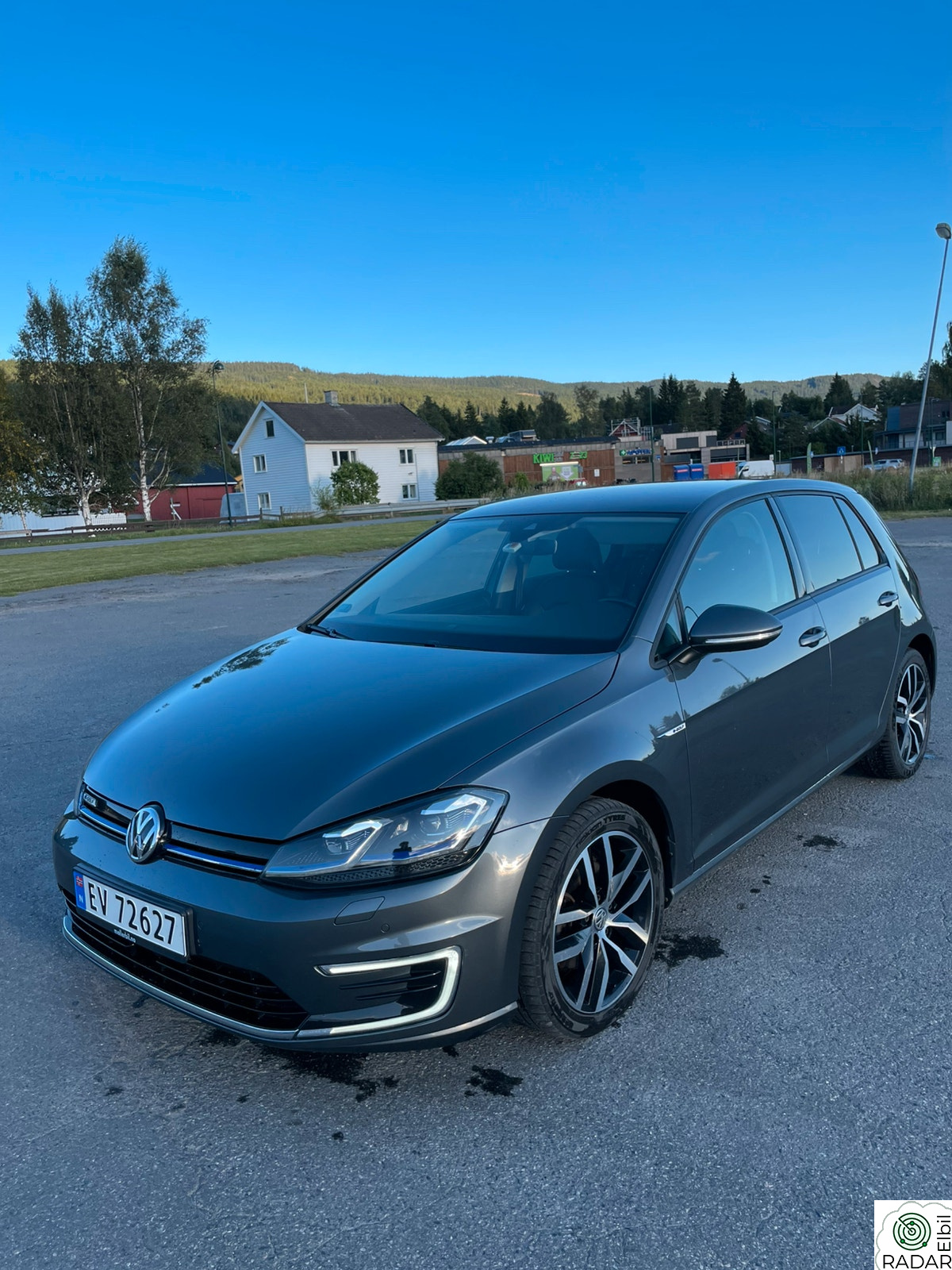 VOLKSWAGEN GOLF E-Golf 136 HK